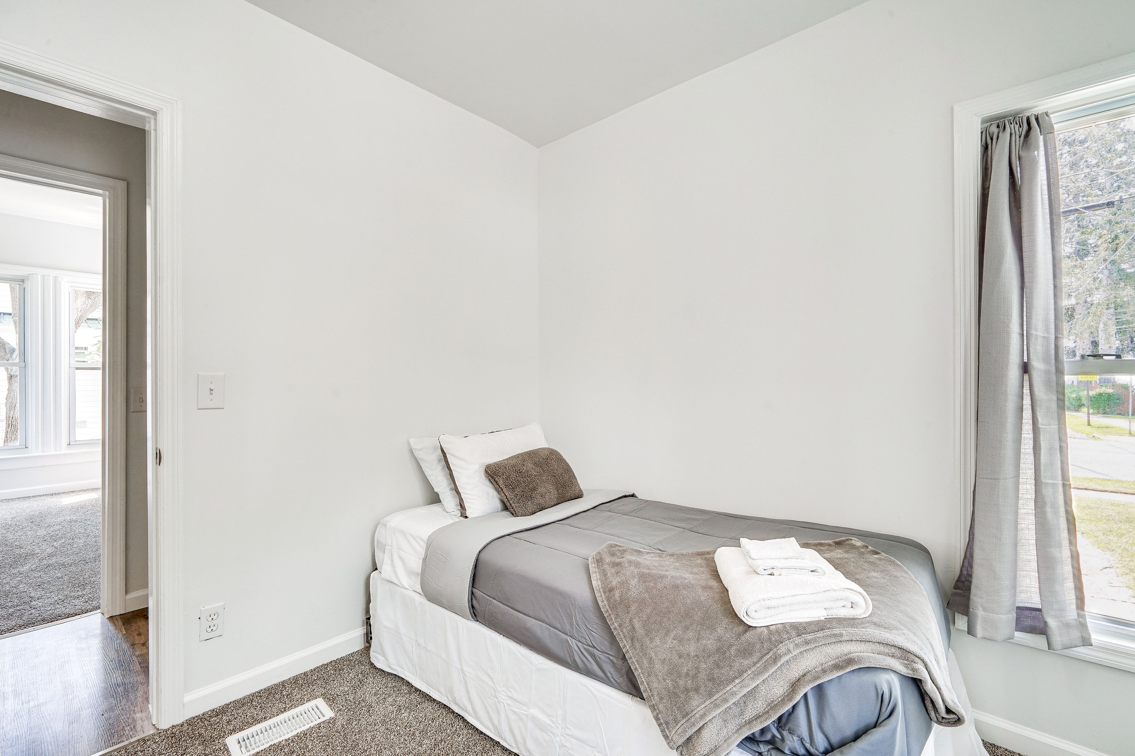 Bedroom 4 | Twin Bed