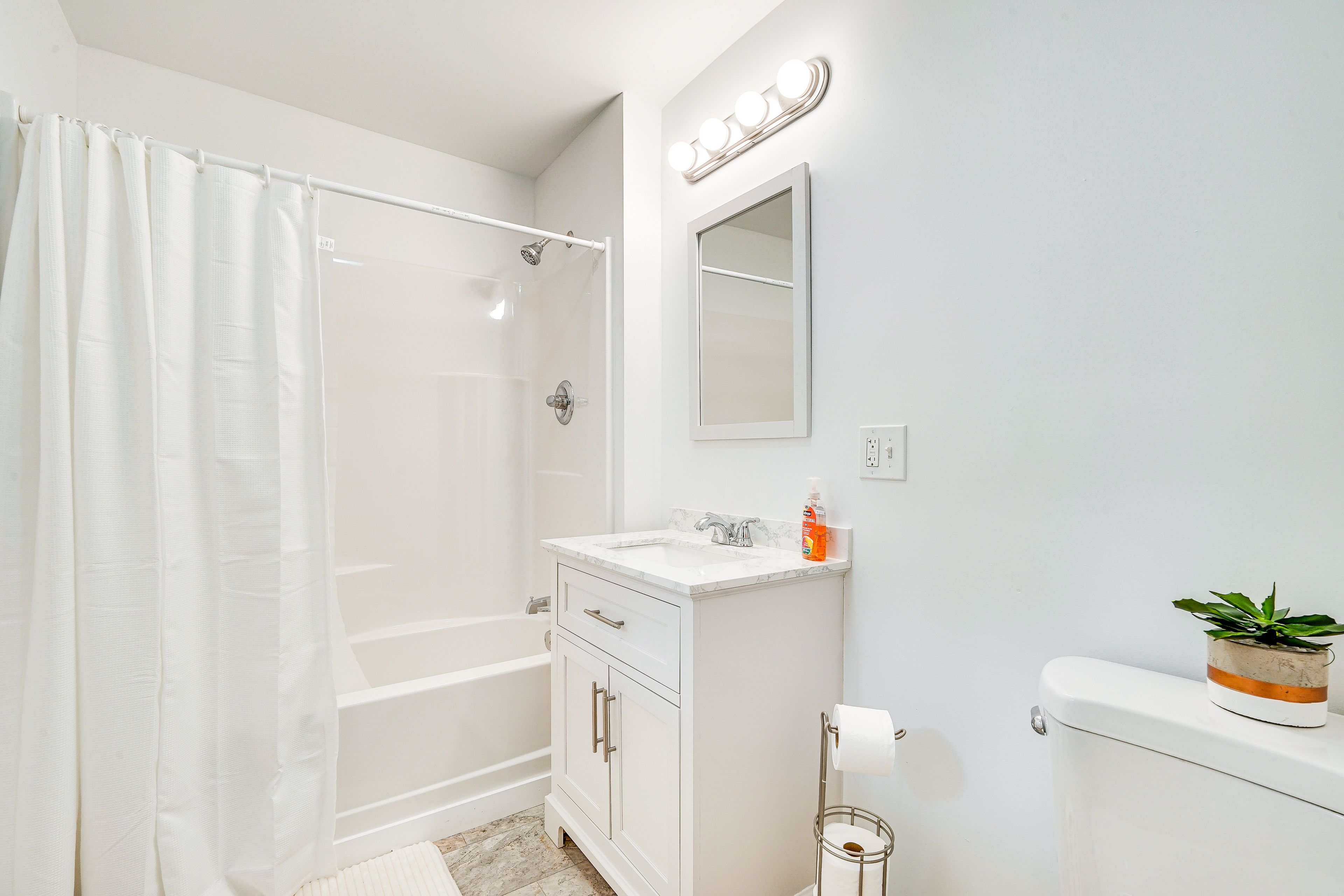 Bathroom | Towels Provided