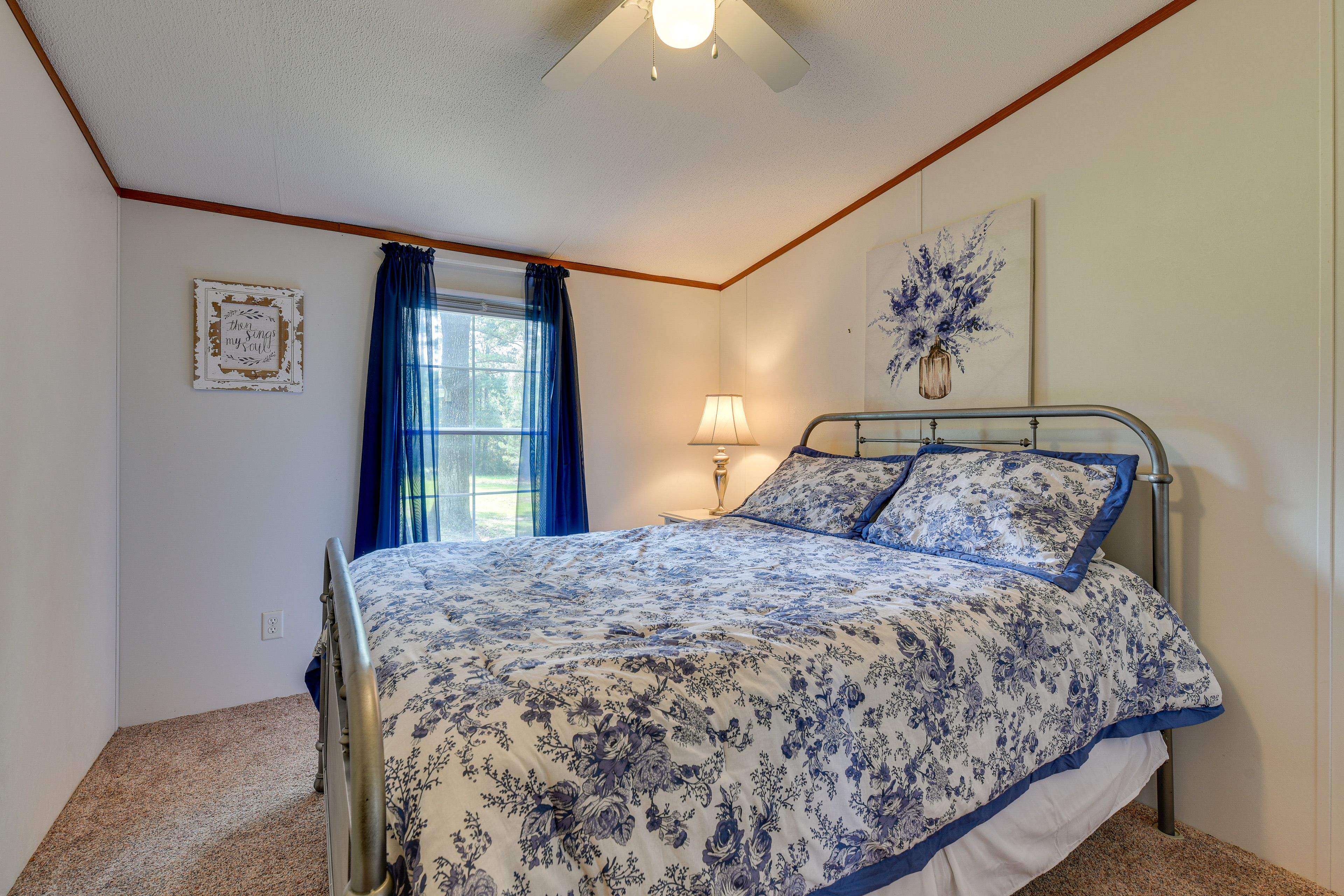 Bedroom 2 | Queen Bed