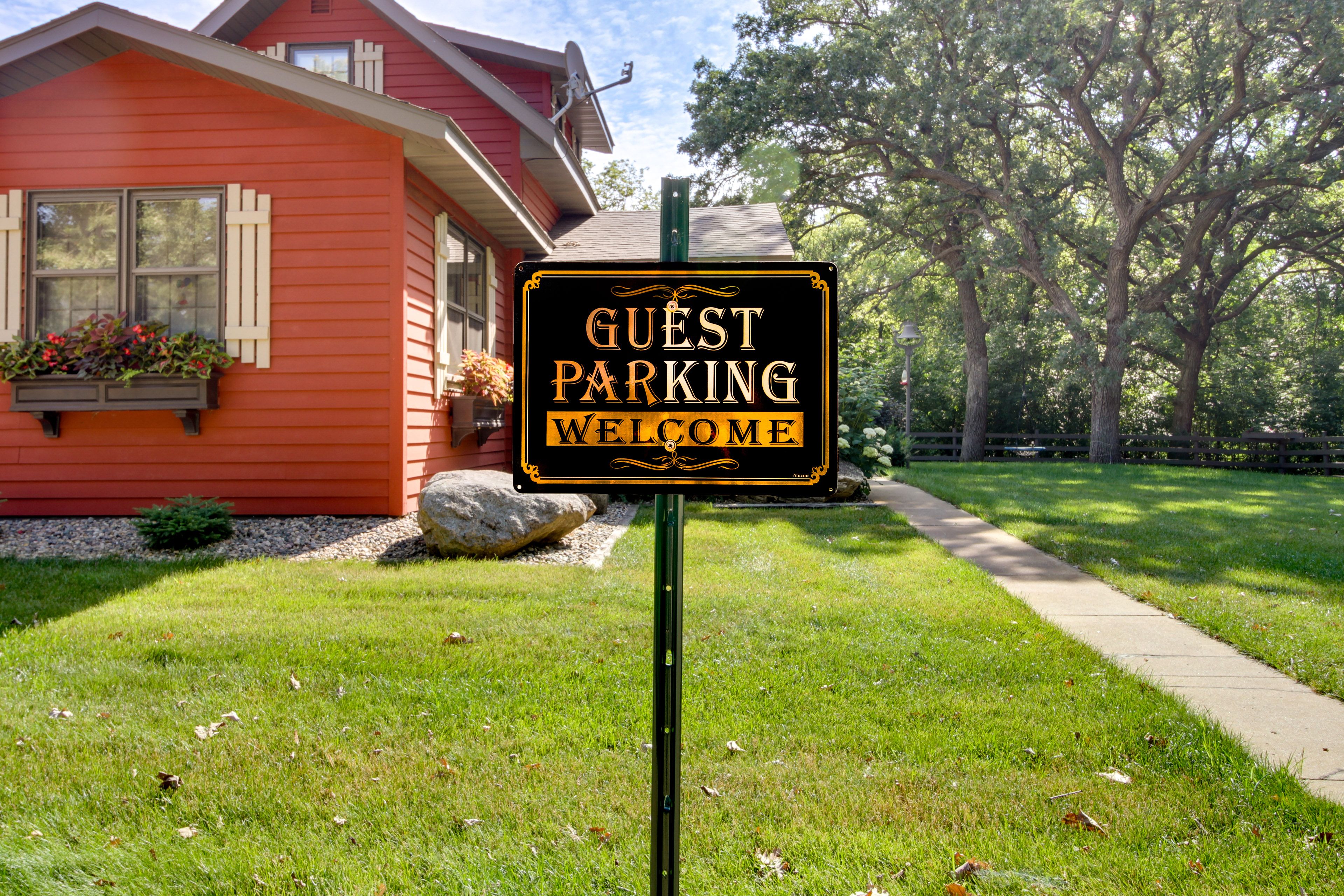 Parking | Driveway (2 Vehicles) | Trailer Parking Available
