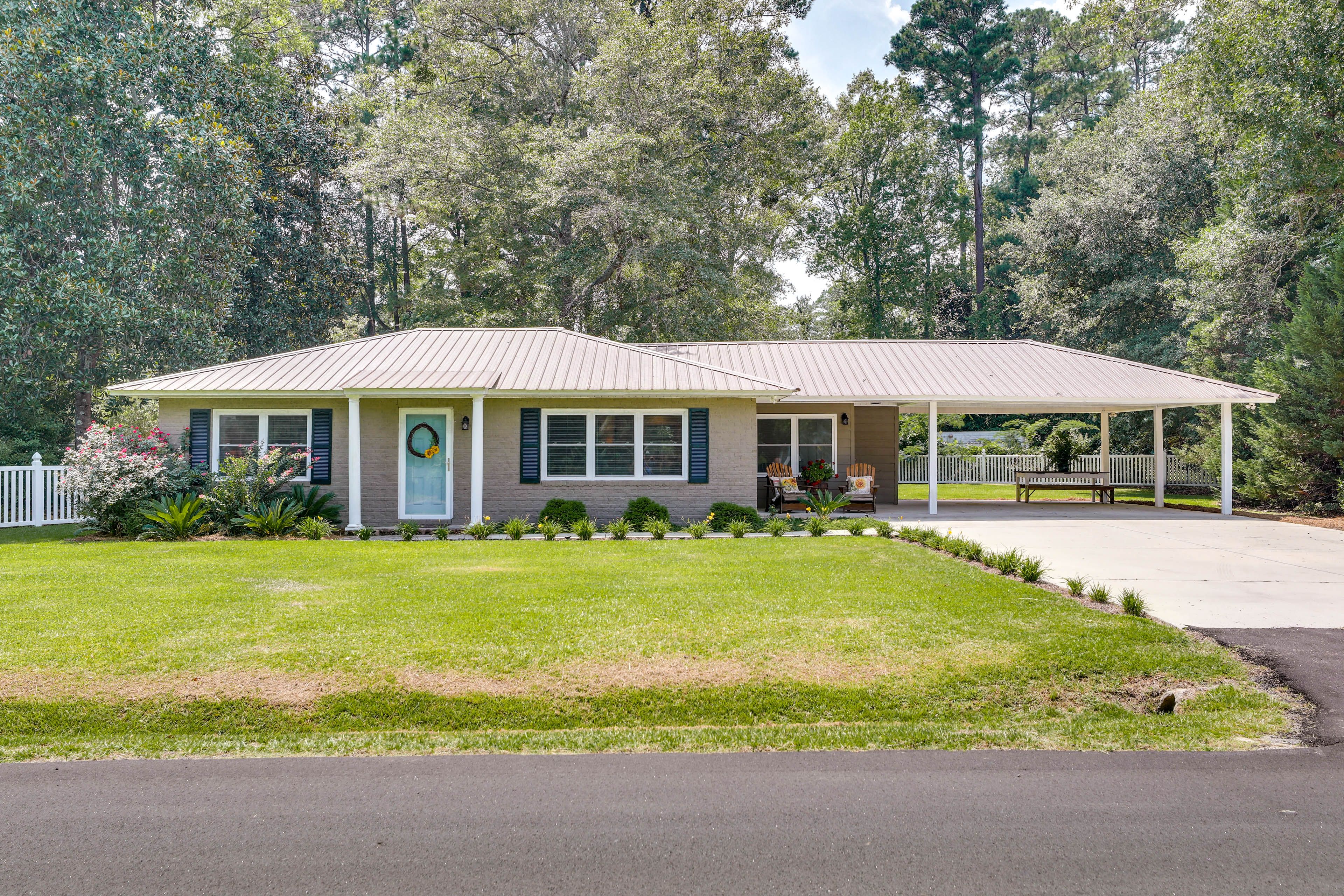 Bamberg Vacation Rental | 2BR | 2BA | 1 Step Required | 1,200 Sq Ft
