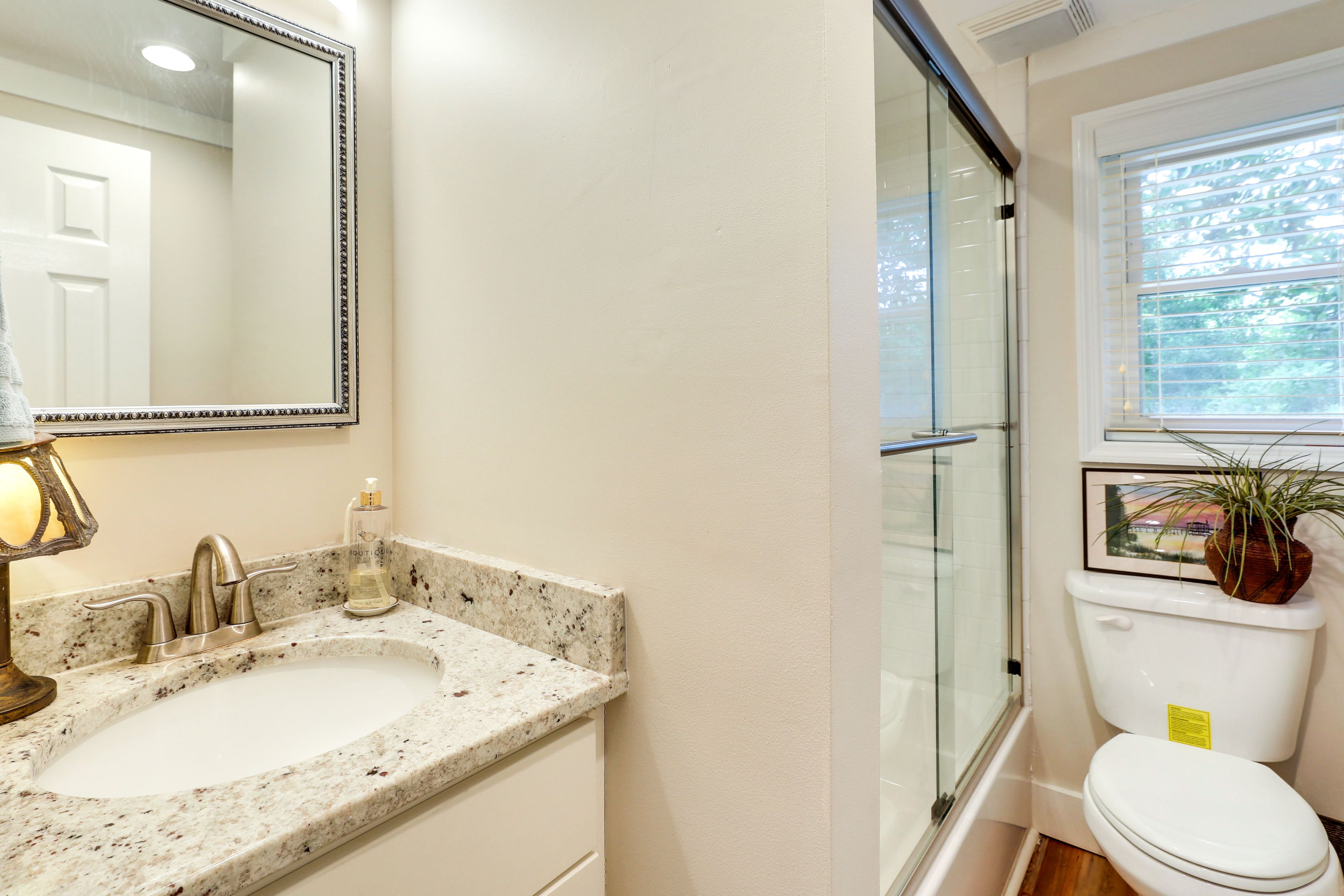 Full Bathroom