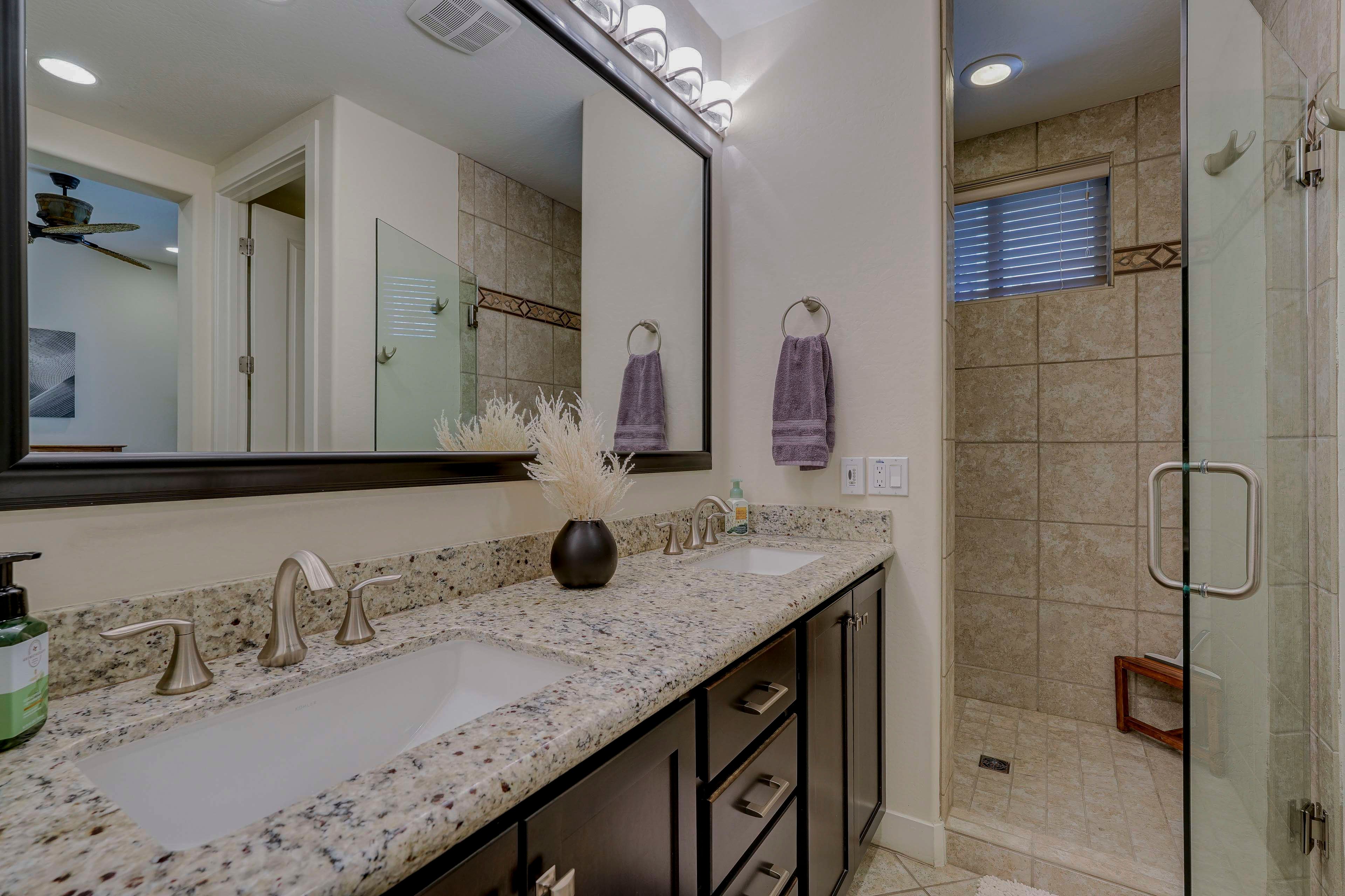 En-Suite Bathroom | Towels Provided