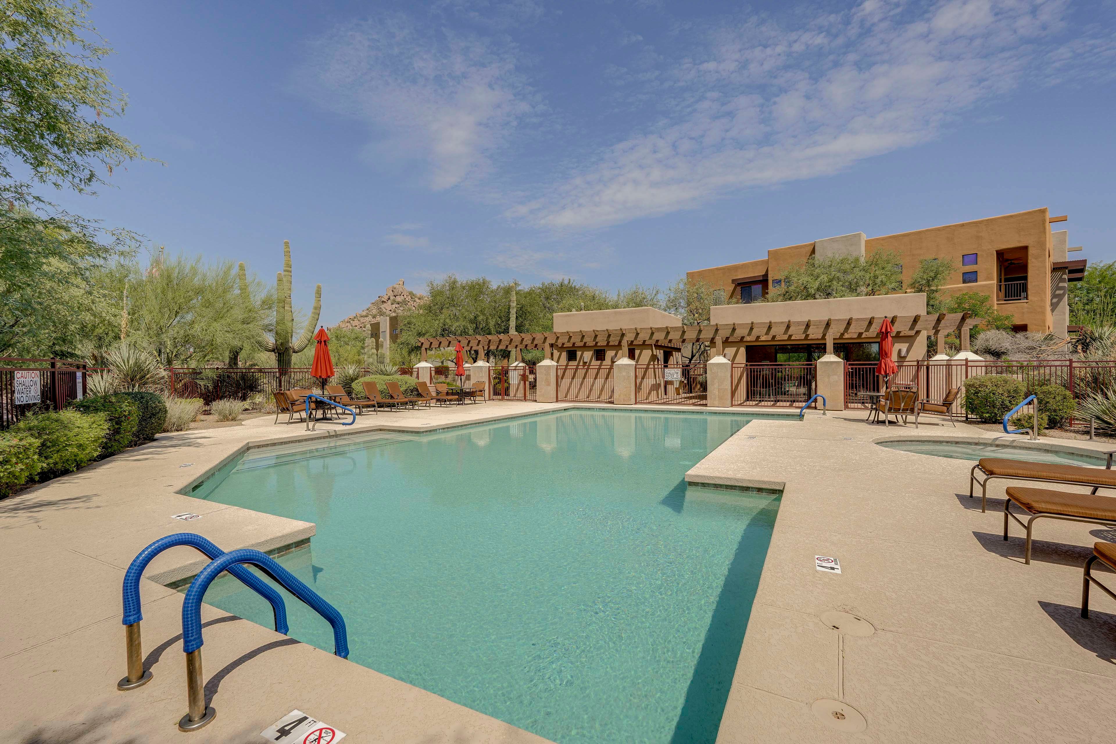 Outdoor Community Pool/Spa
