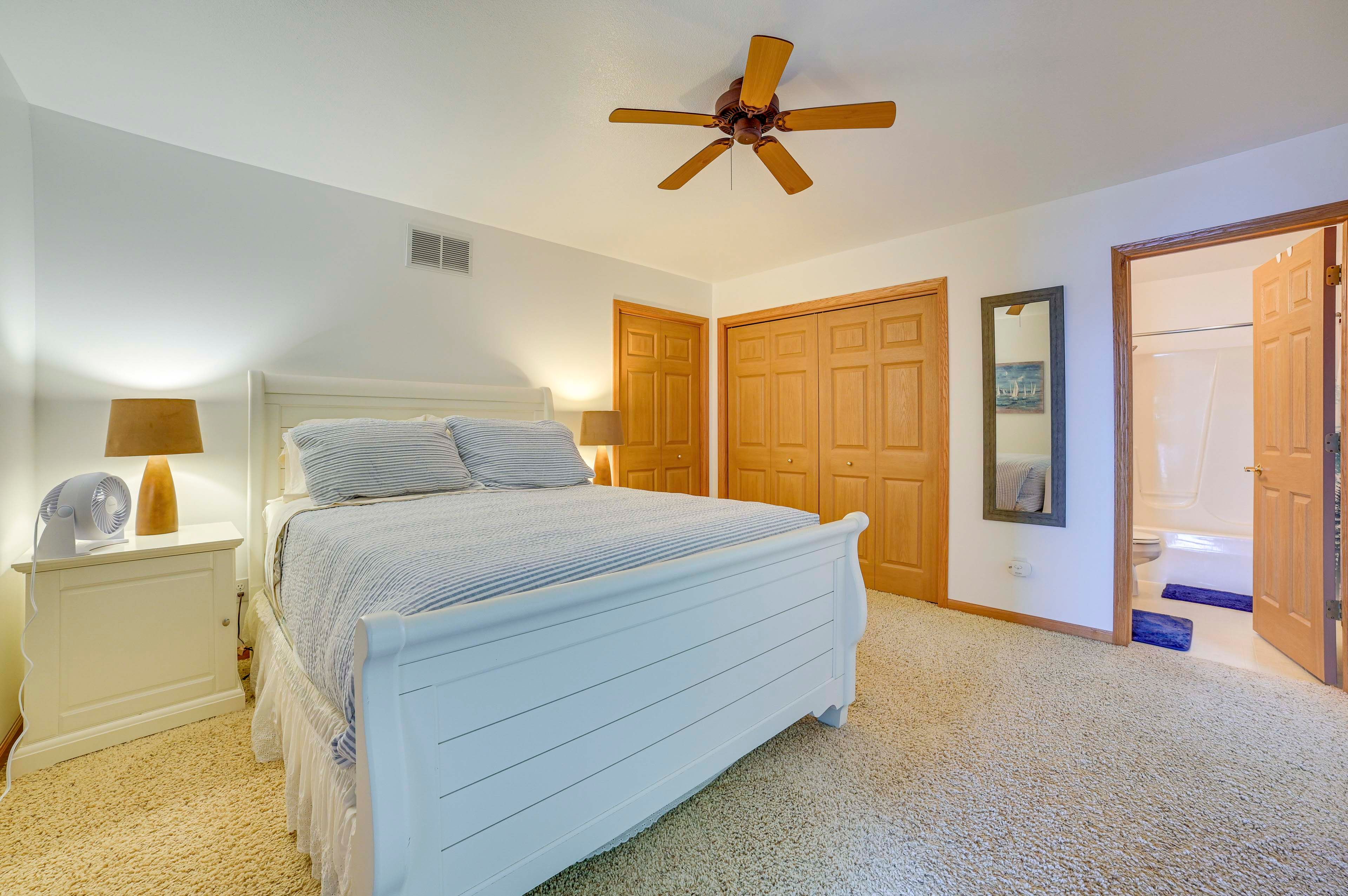 Bedroom 1 | Queen Bed | 1st Floor | Linens Provided | En-Suite Bathroom