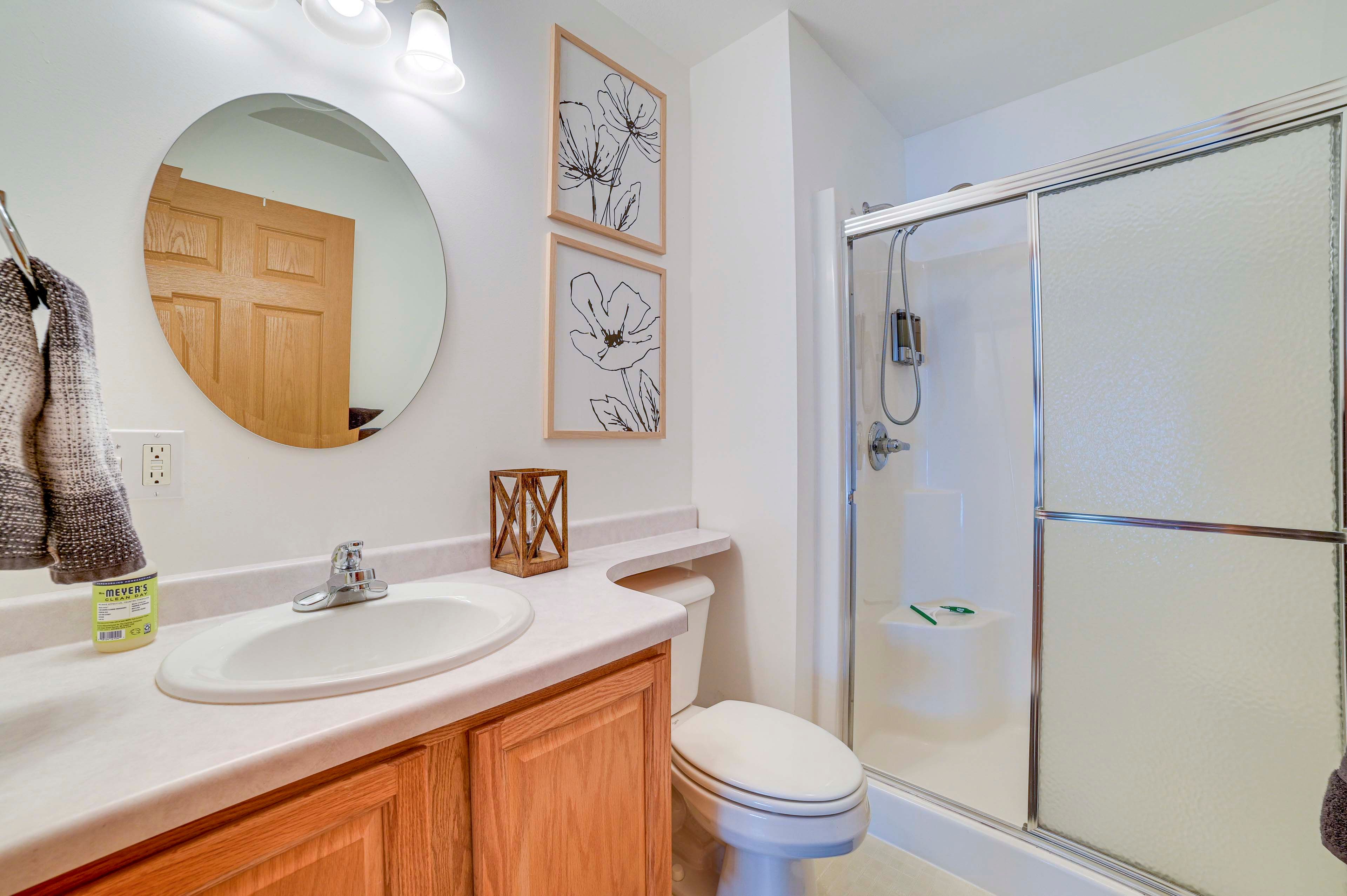 Full Bathroom | 2nd Floor | Hair Dryer