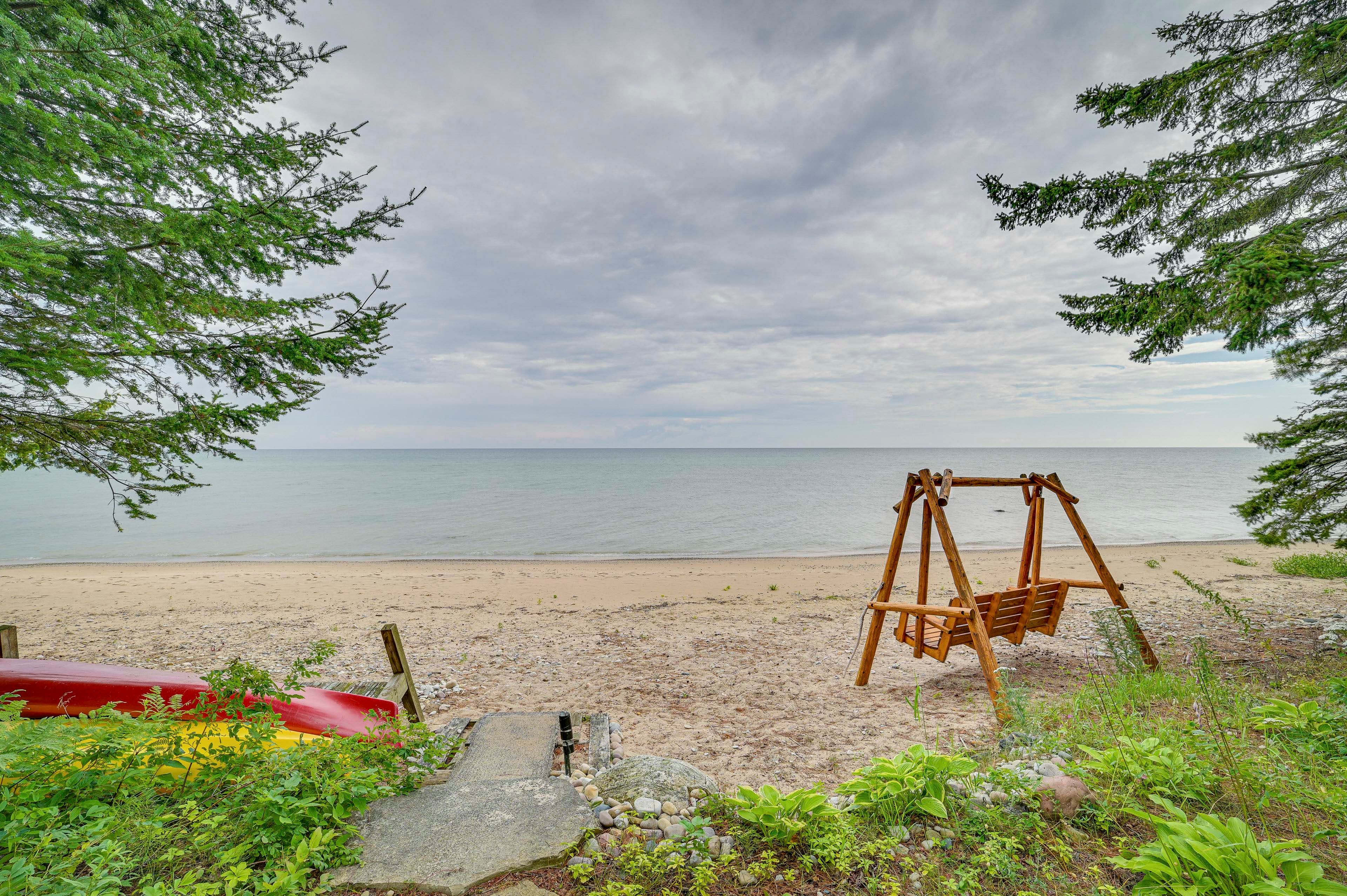 Private Beach | Standing Swing | 2 Kayaks