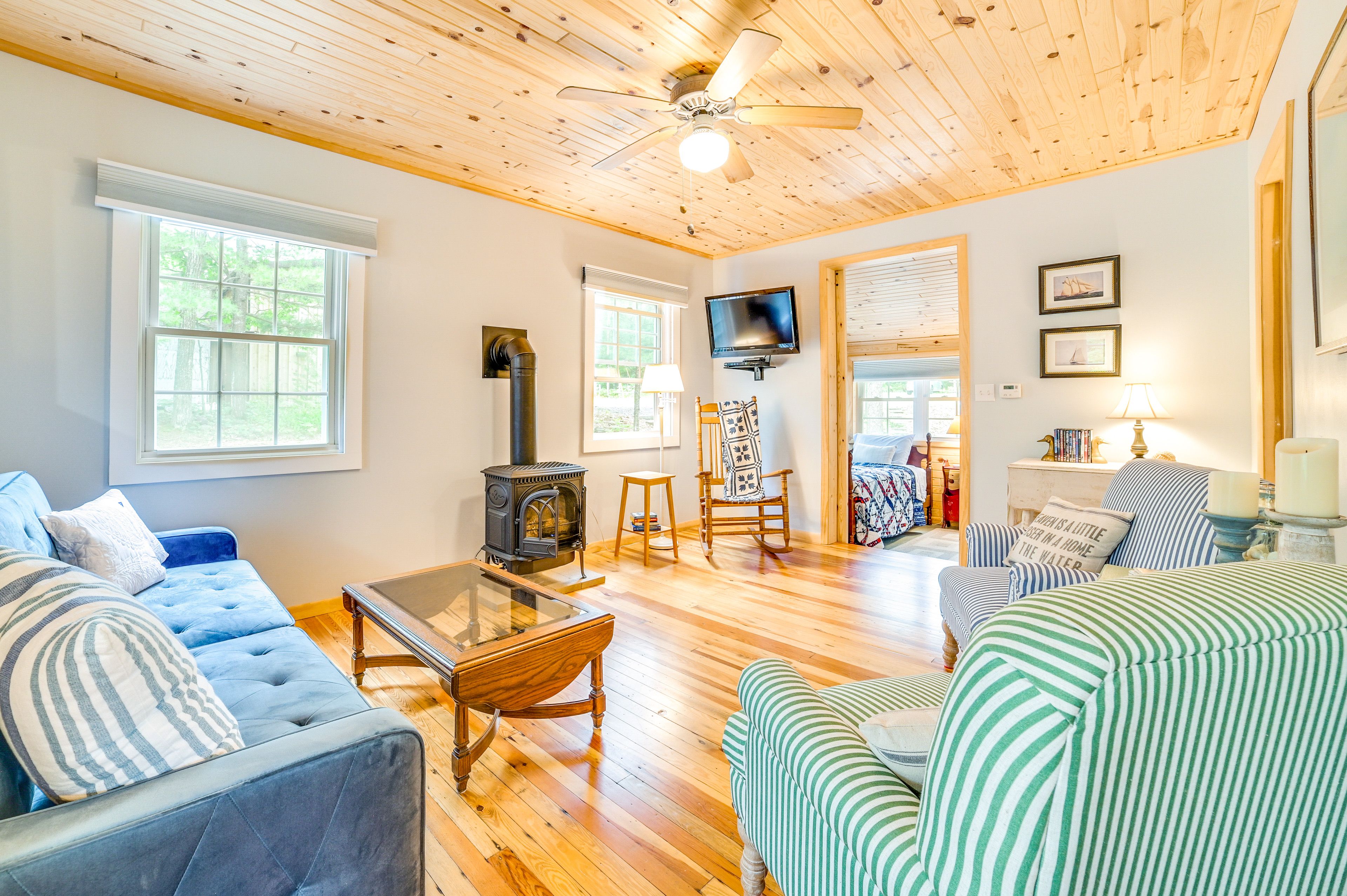 Living Room | Full Sleeper Sofa