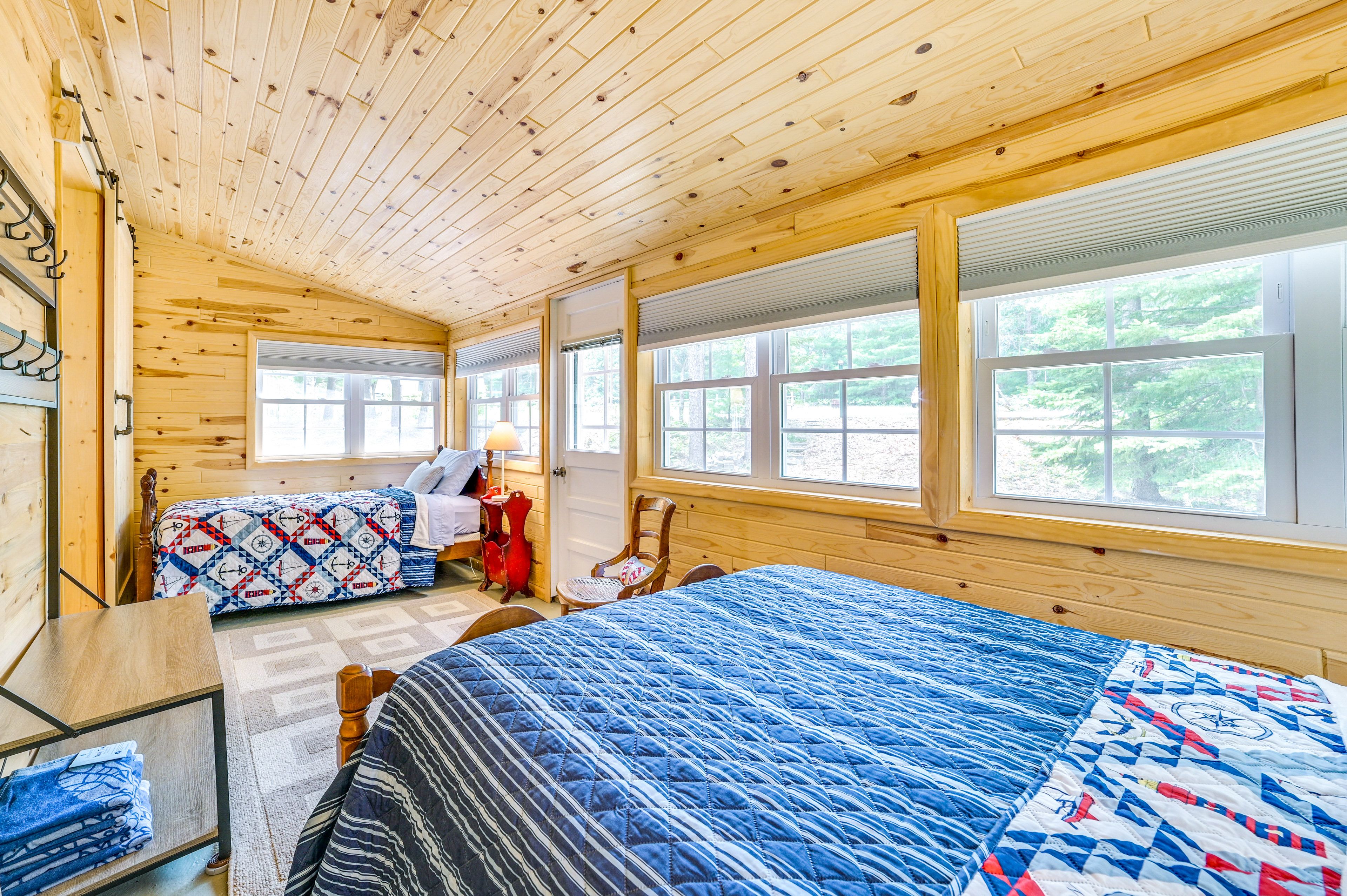 Bedroom 2 | Full Bed | Twin Bed