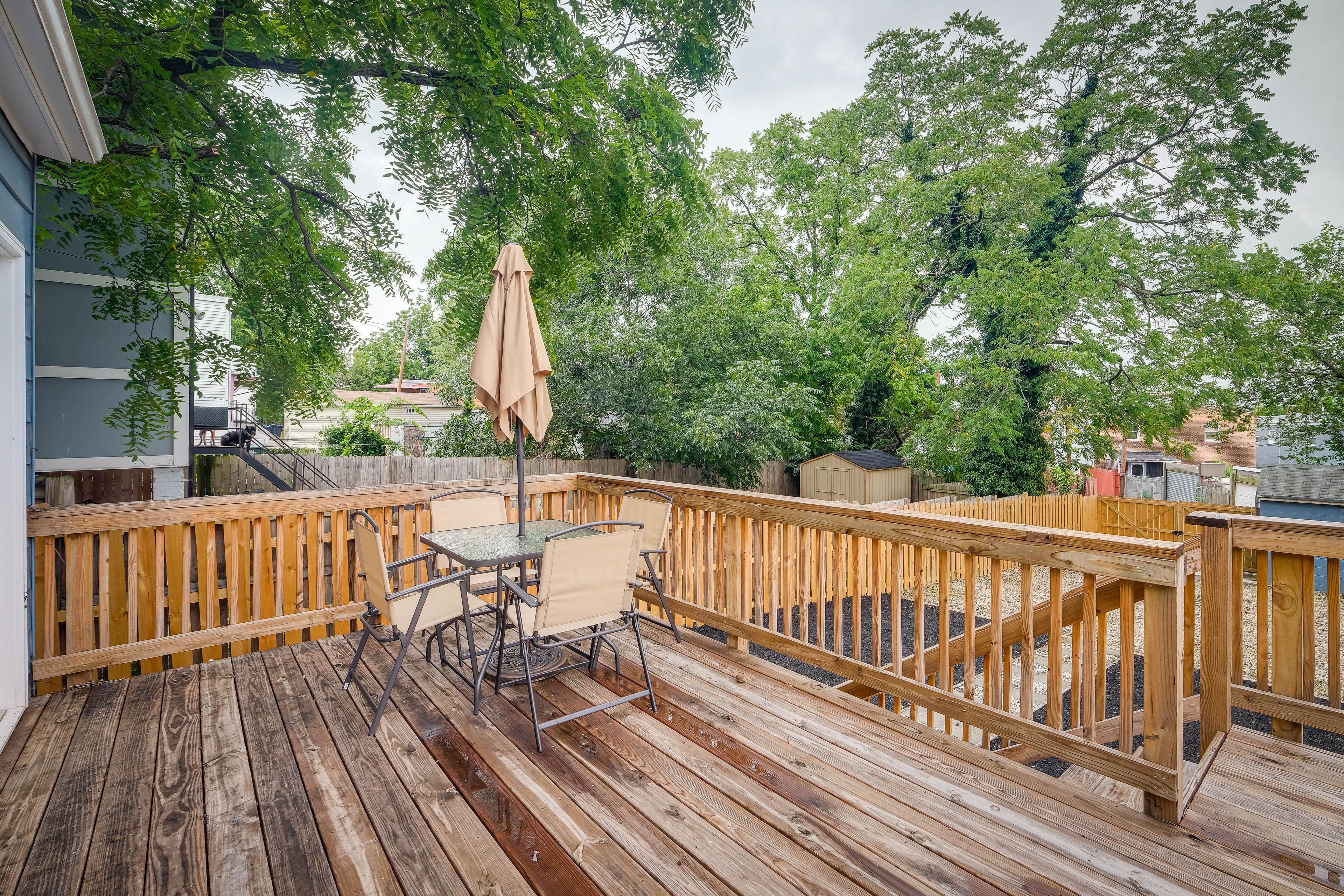 Deck | Outdoor Dining Area