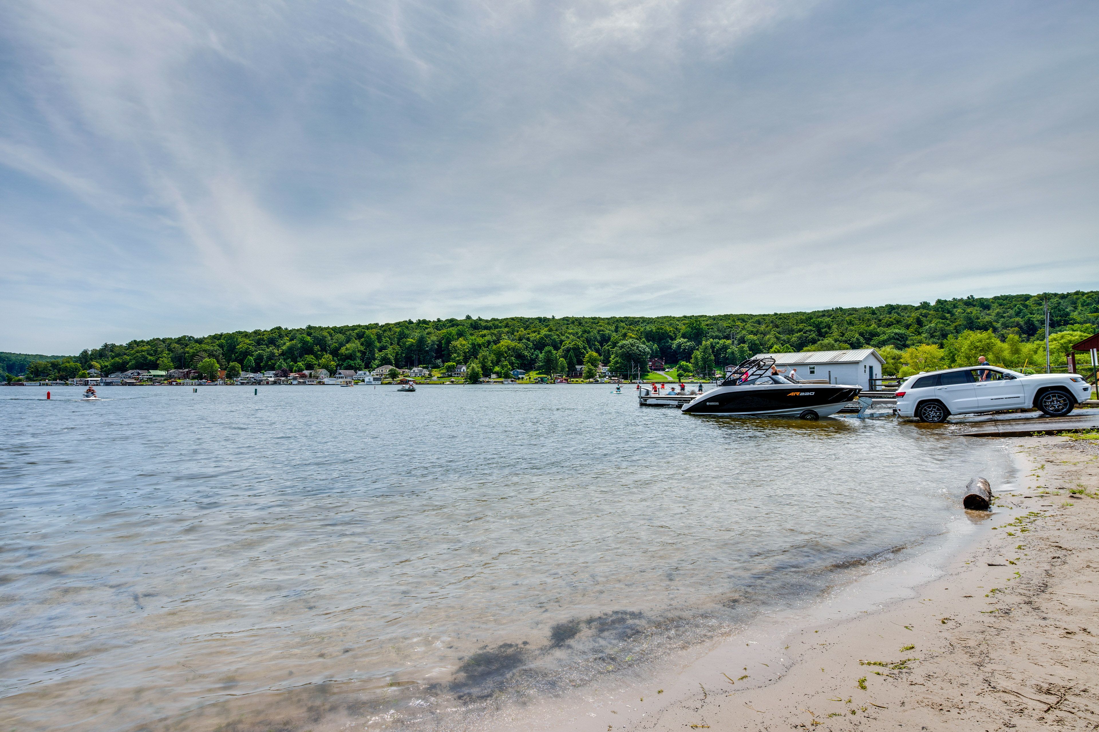 Walk to Lake/Beach