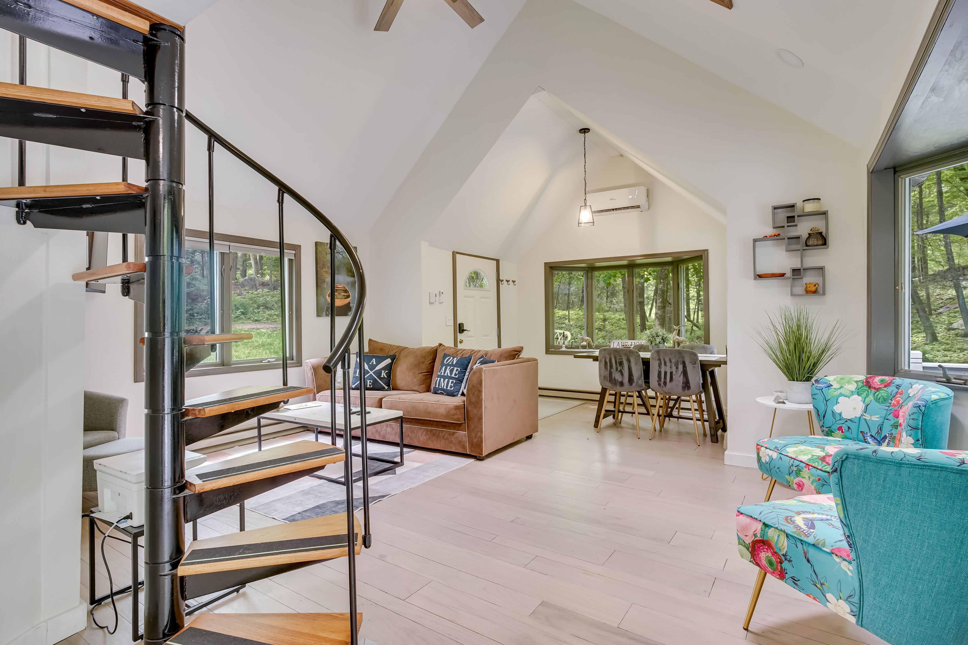 South Salem Vacation Rental | 1BR | 1BA | Stairs Required | 950 Sq Ft