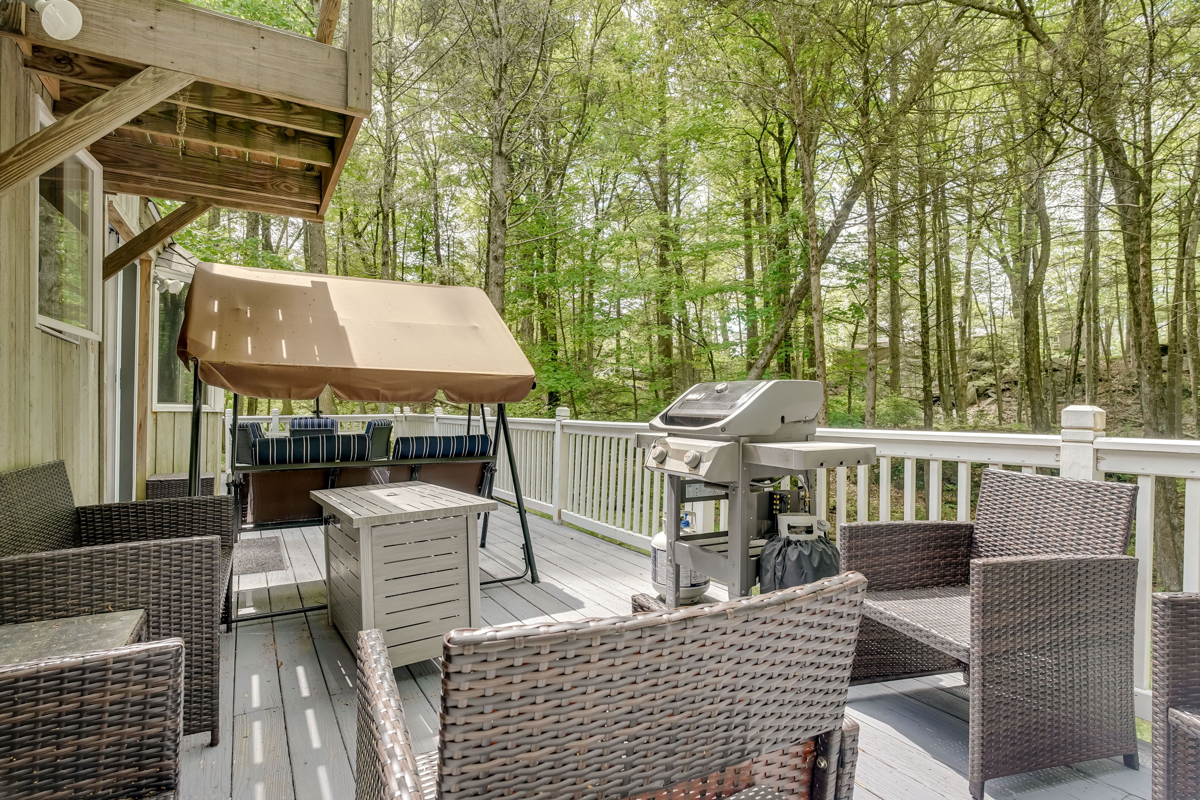 Private Deck | Gas Grill | Seating