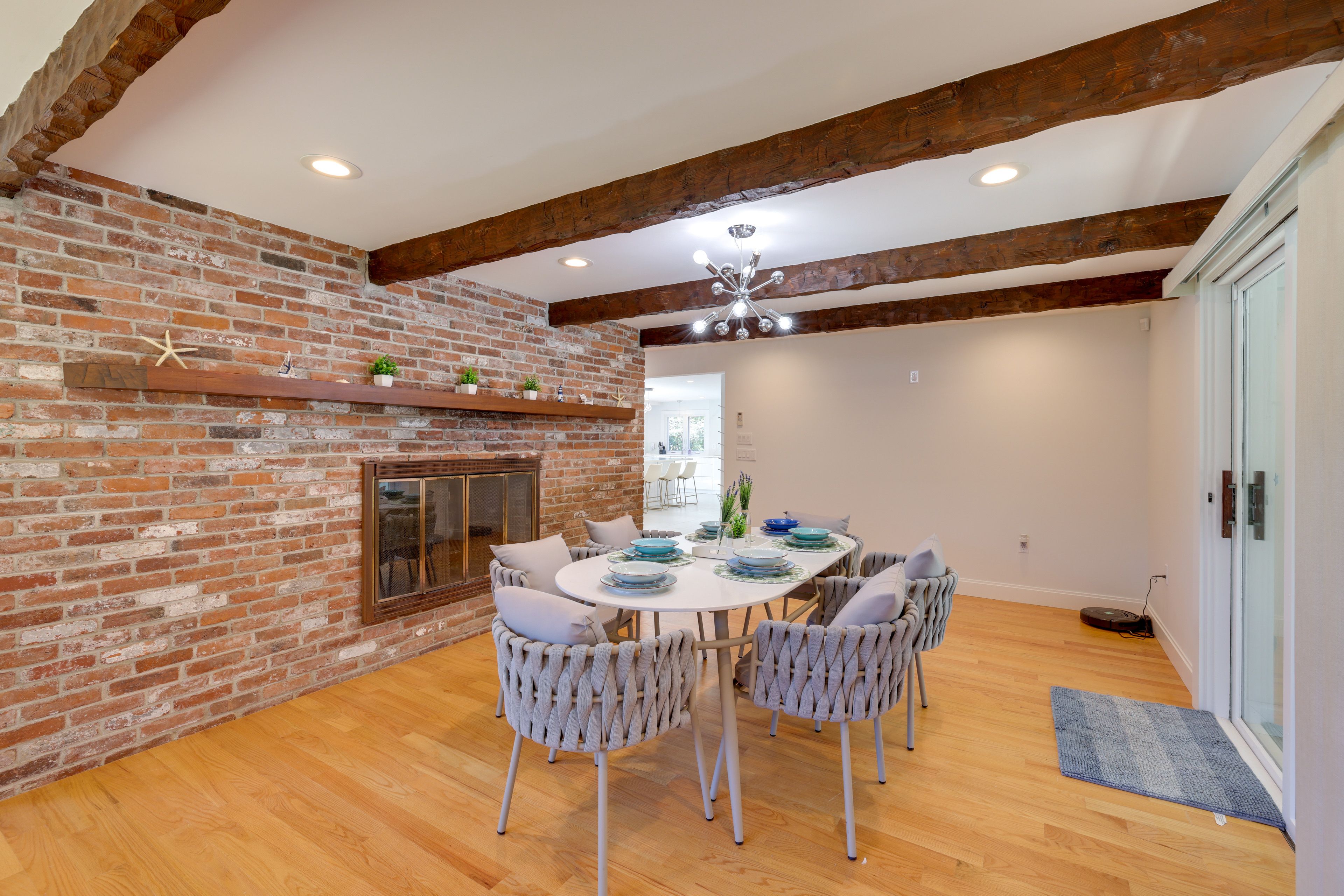 Dining Room | Dining Table | Dishware/Flatware
