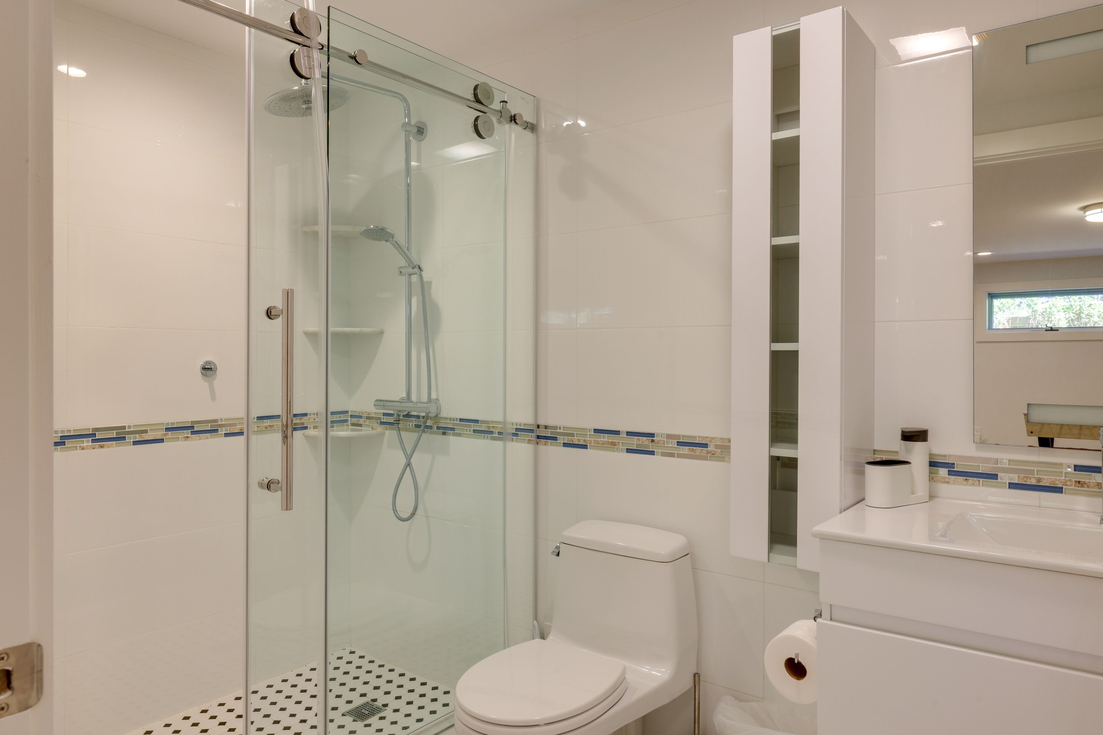Full Bathroom | Basement | Walk-In Shower