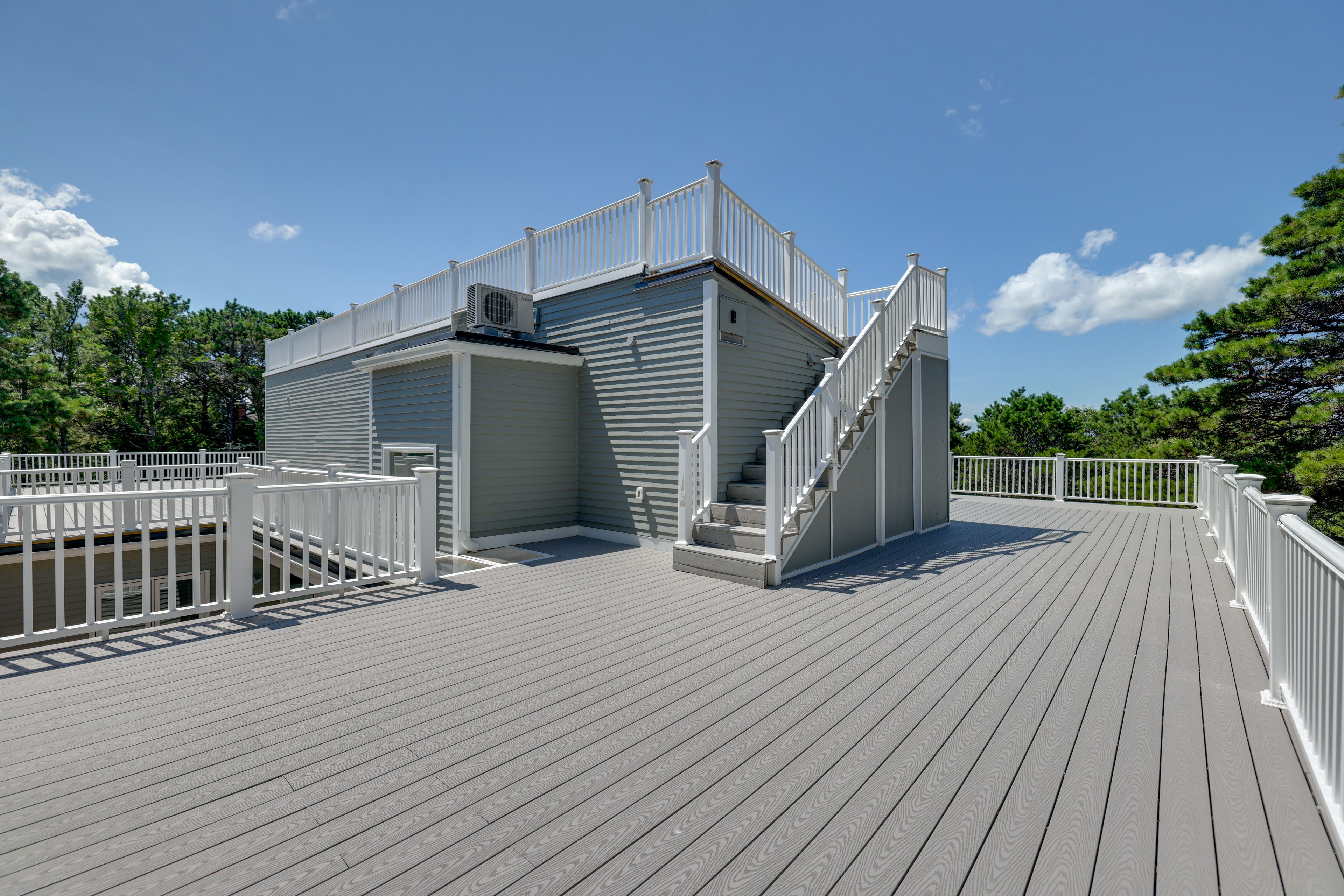 Lower-Level Deck