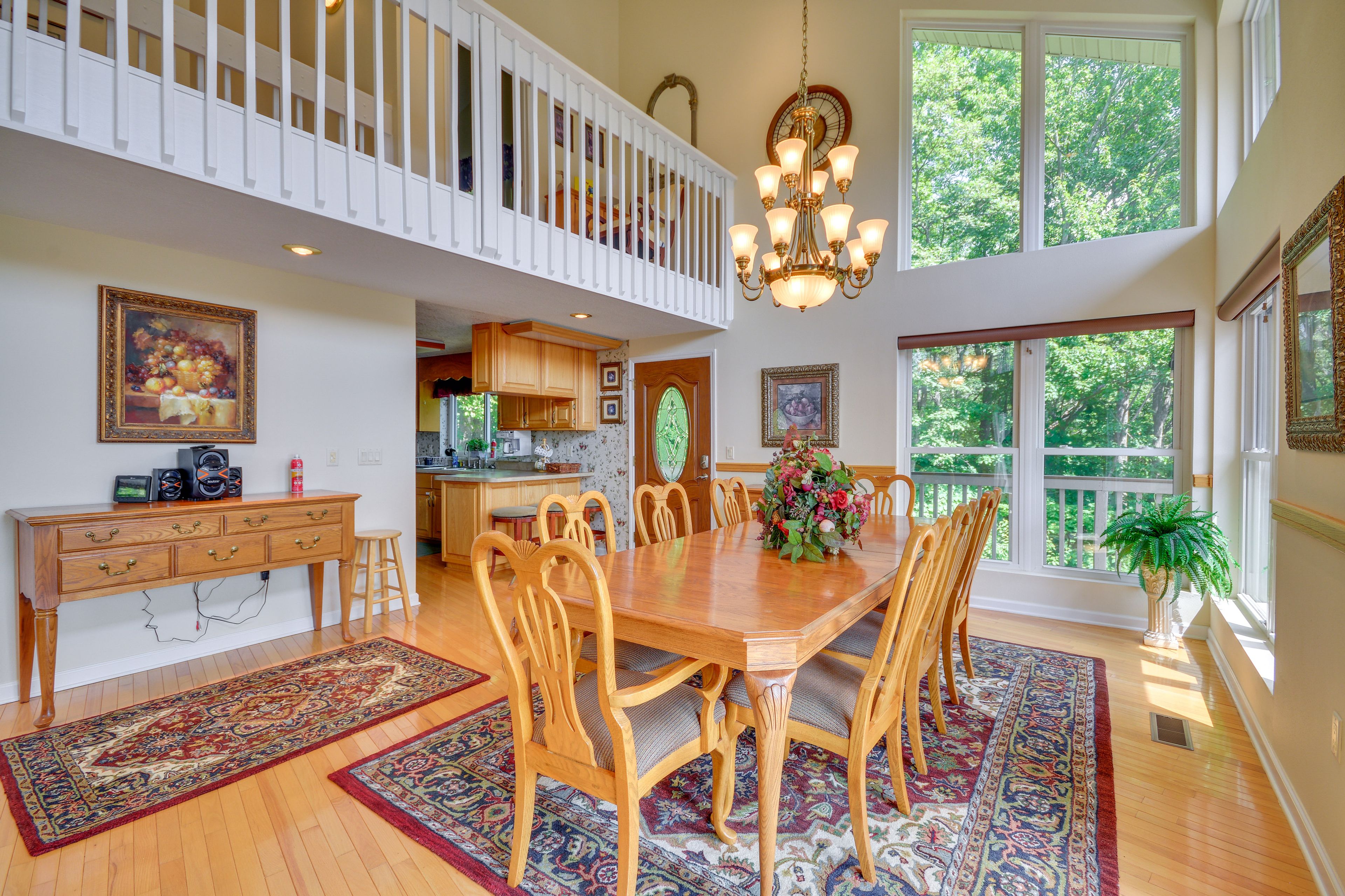 Dining Area | Dishware & Flatware