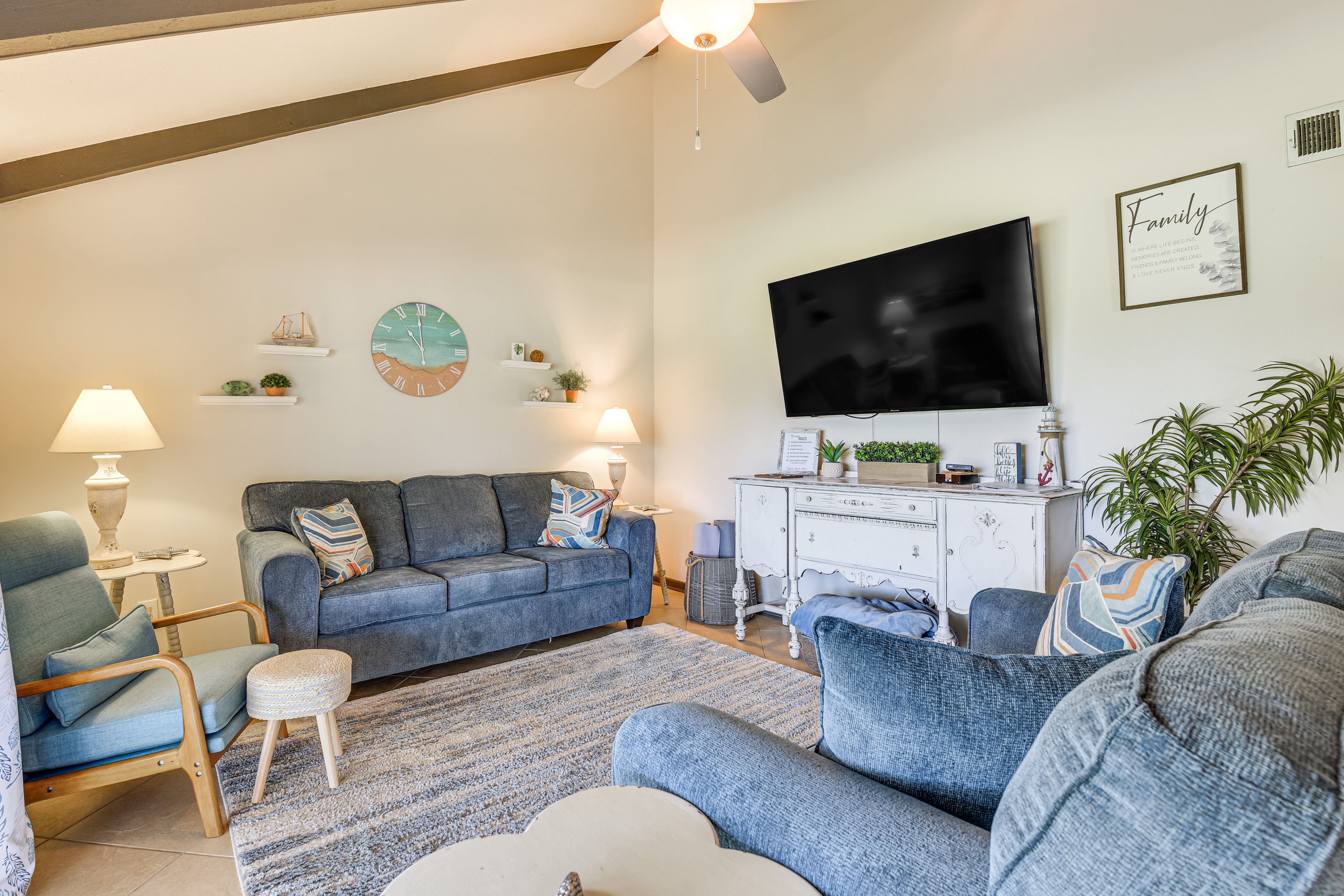Living Room | Queen Sleeper Sofa | Central Air Conditioning & Heating