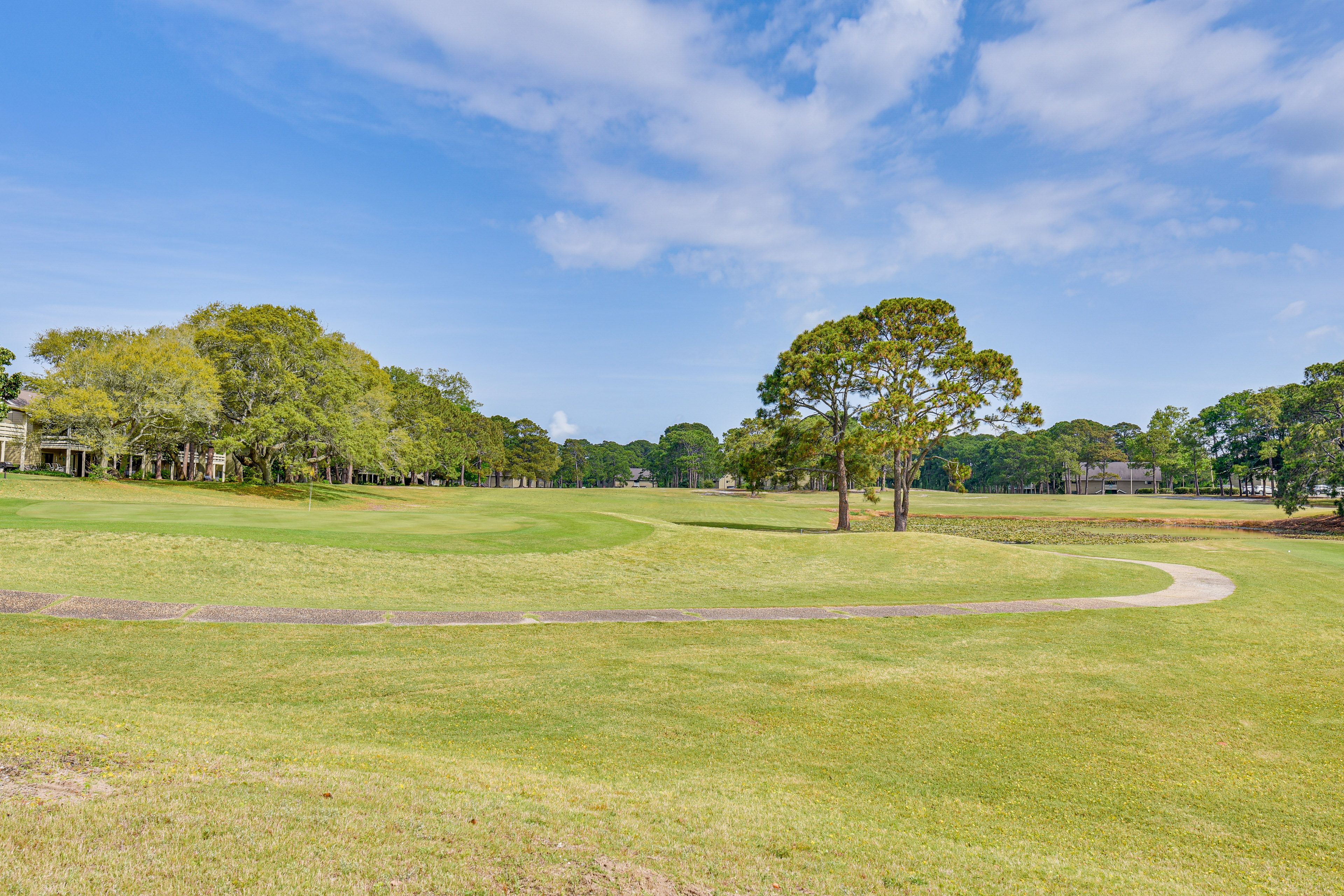 Golf Course & Pond Views