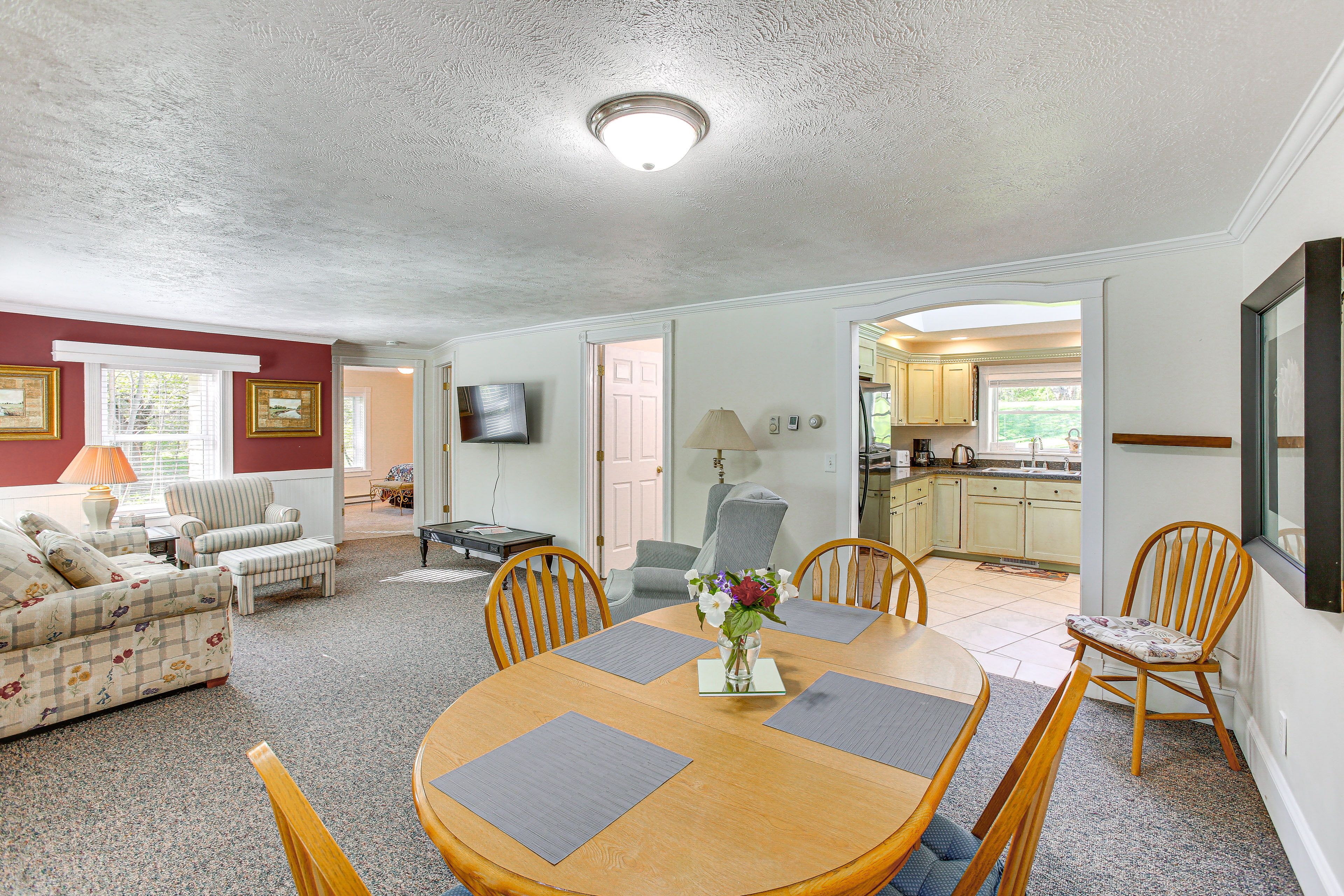 Dining | Dishware & Flatware Provided
