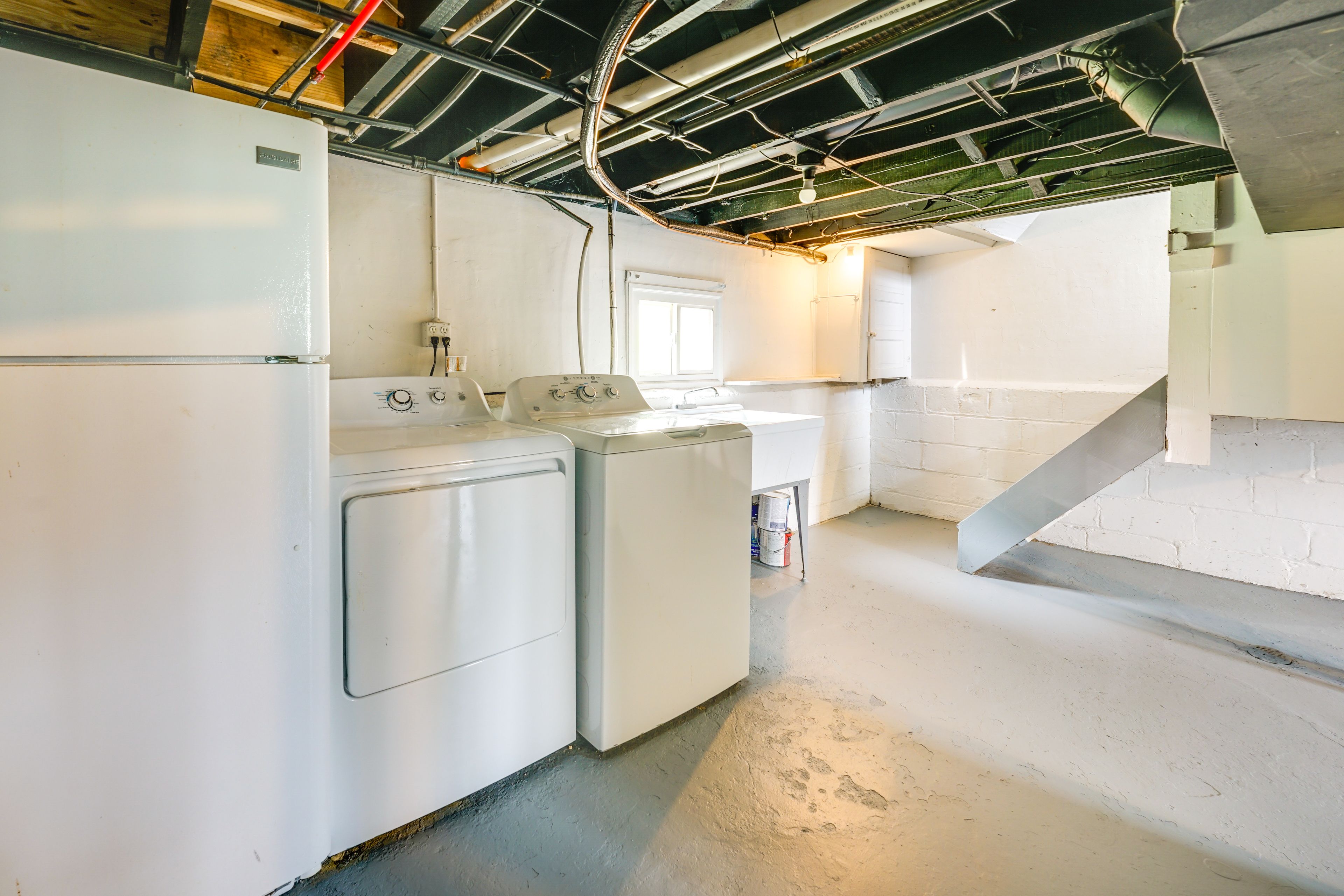 Basement | In-Unit Laundry