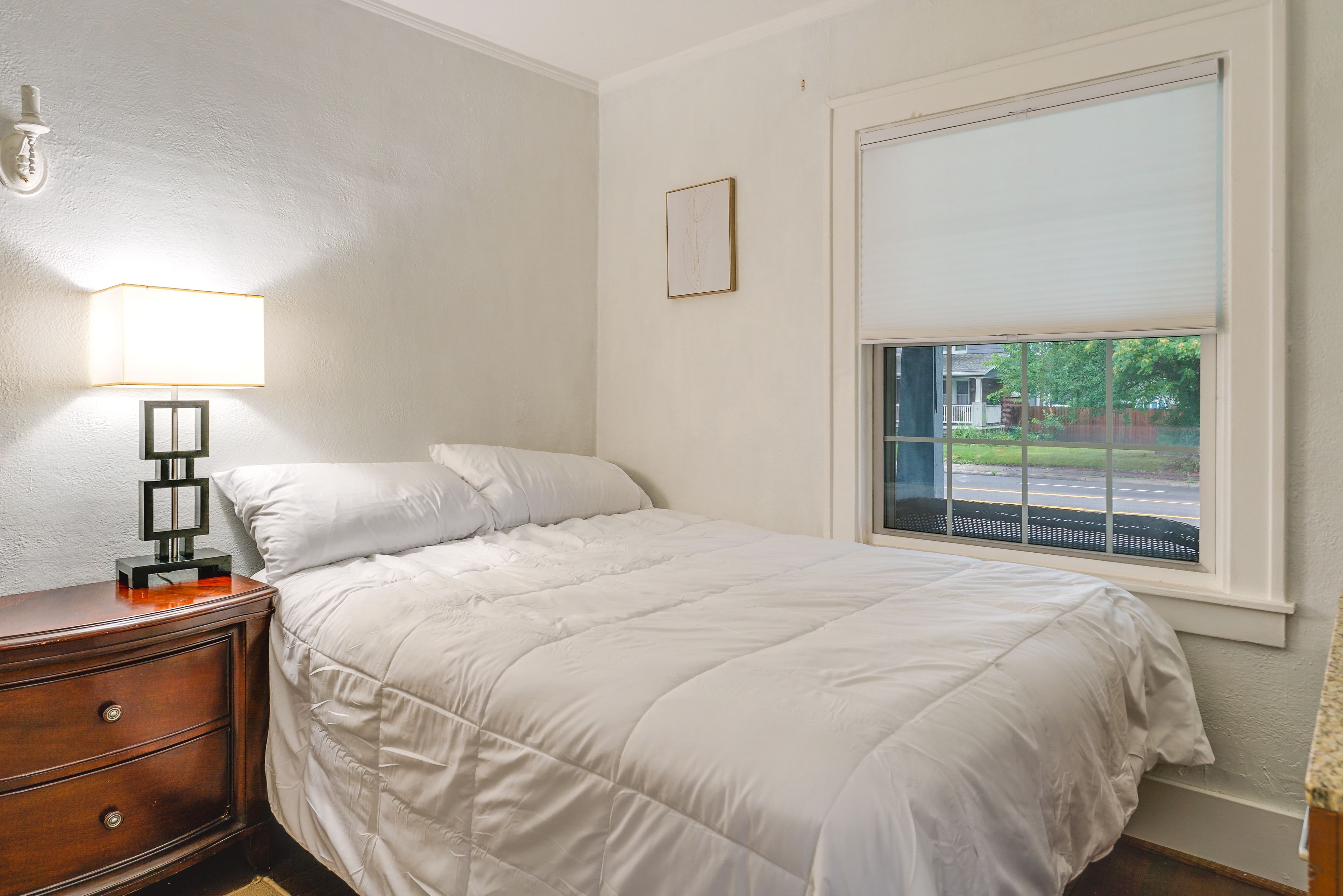 Bedroom 2 | Queen Bed | 1st Floor