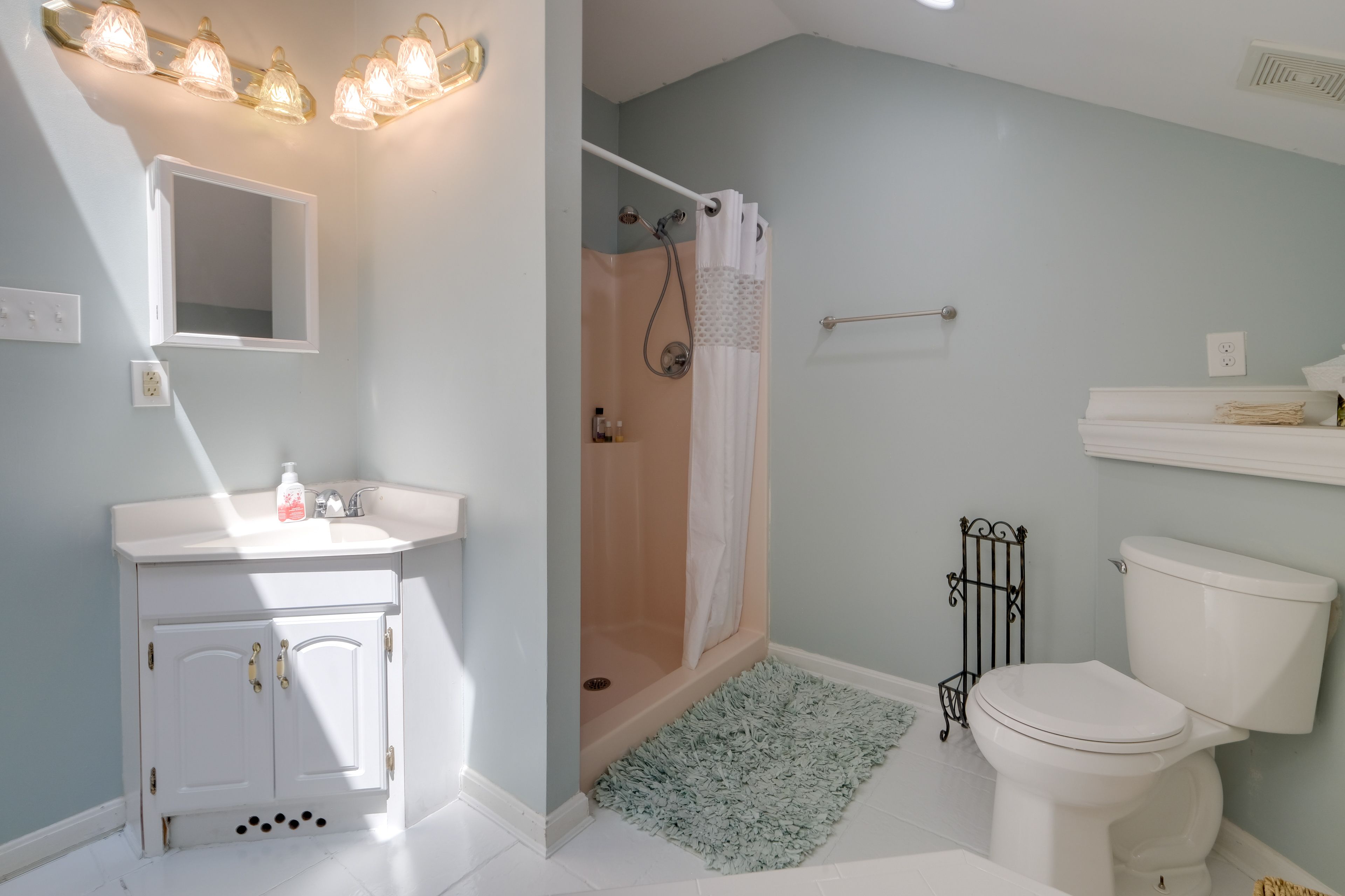 Bathroom | Towels Provided