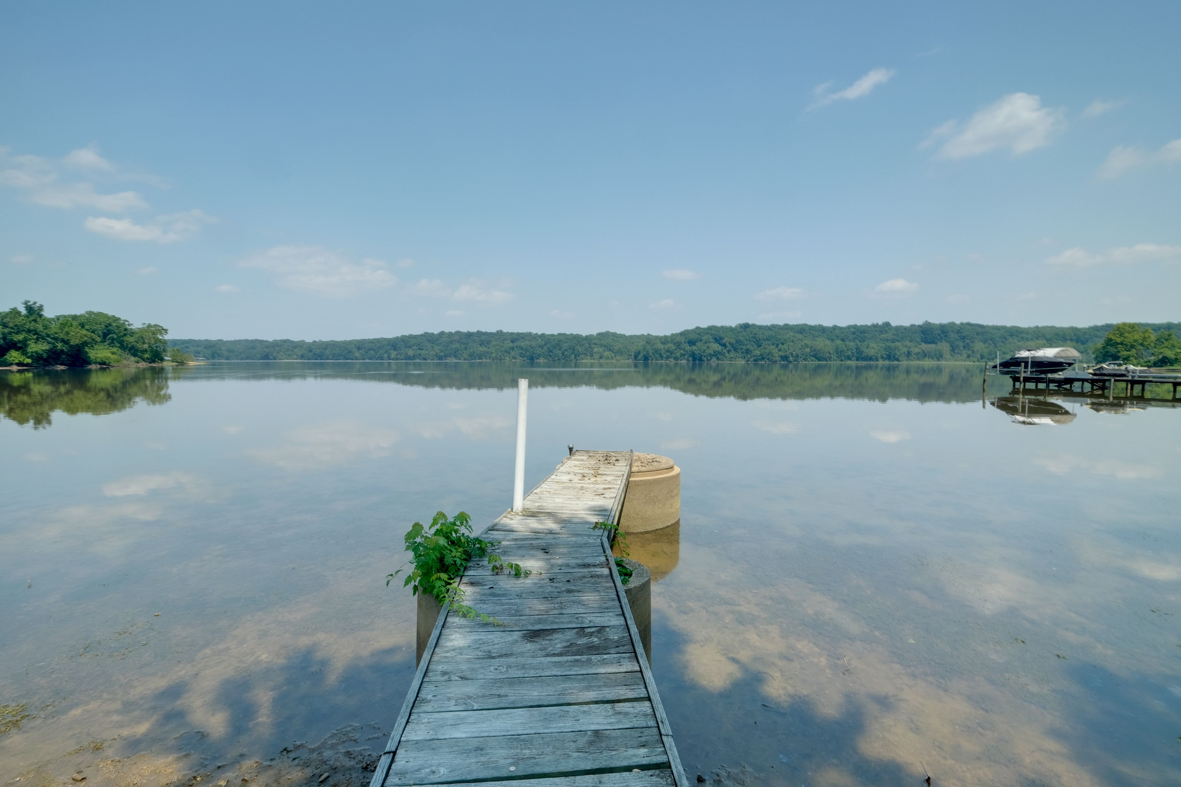 Accokeek Vacation Rental | 2BR | 1BA | Stairs Required | 2,400 Sq Ft
