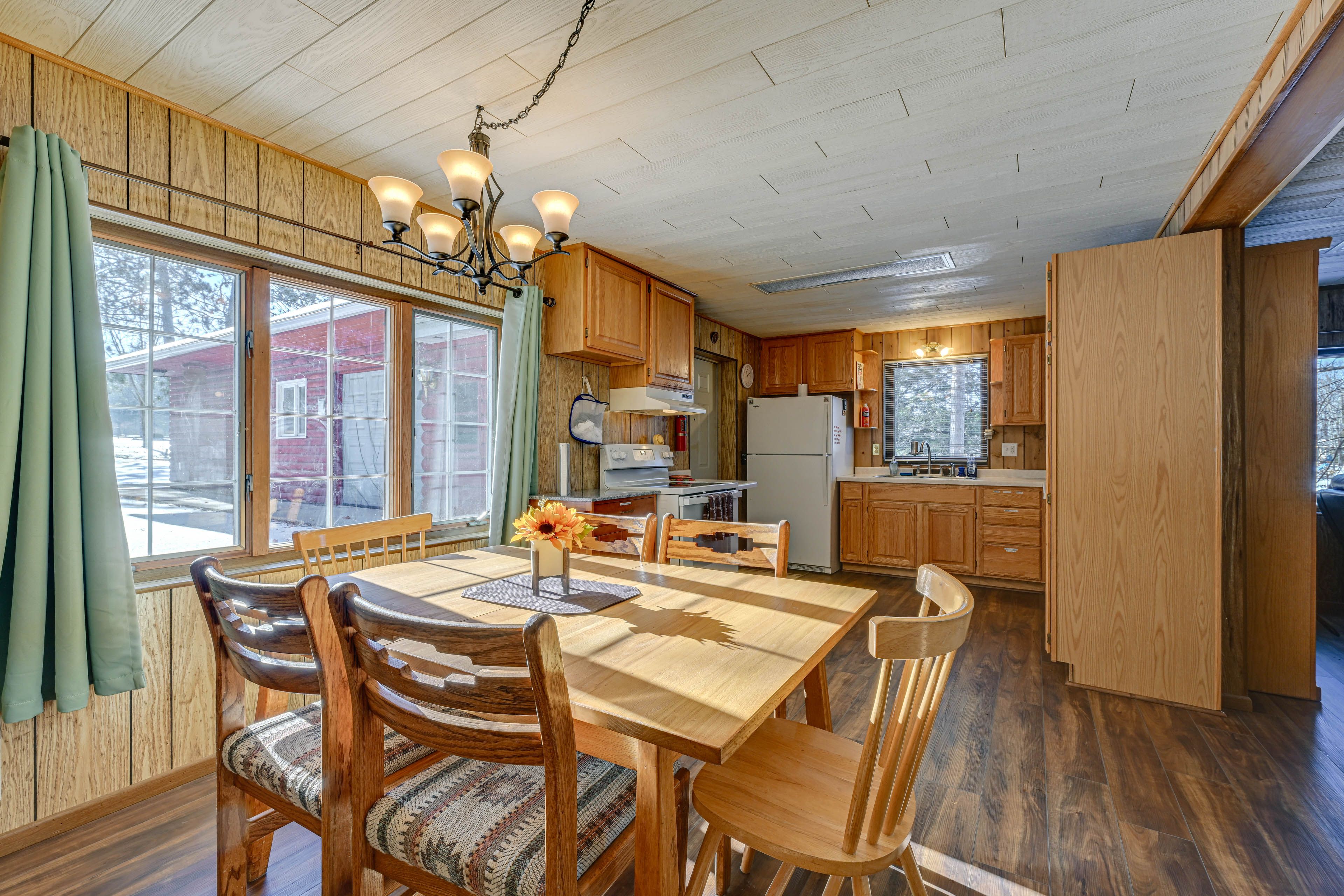 Townsend Vacation Rental | 2BR | 1BA | 1,200 Sq Ft | 2 Steps to Access