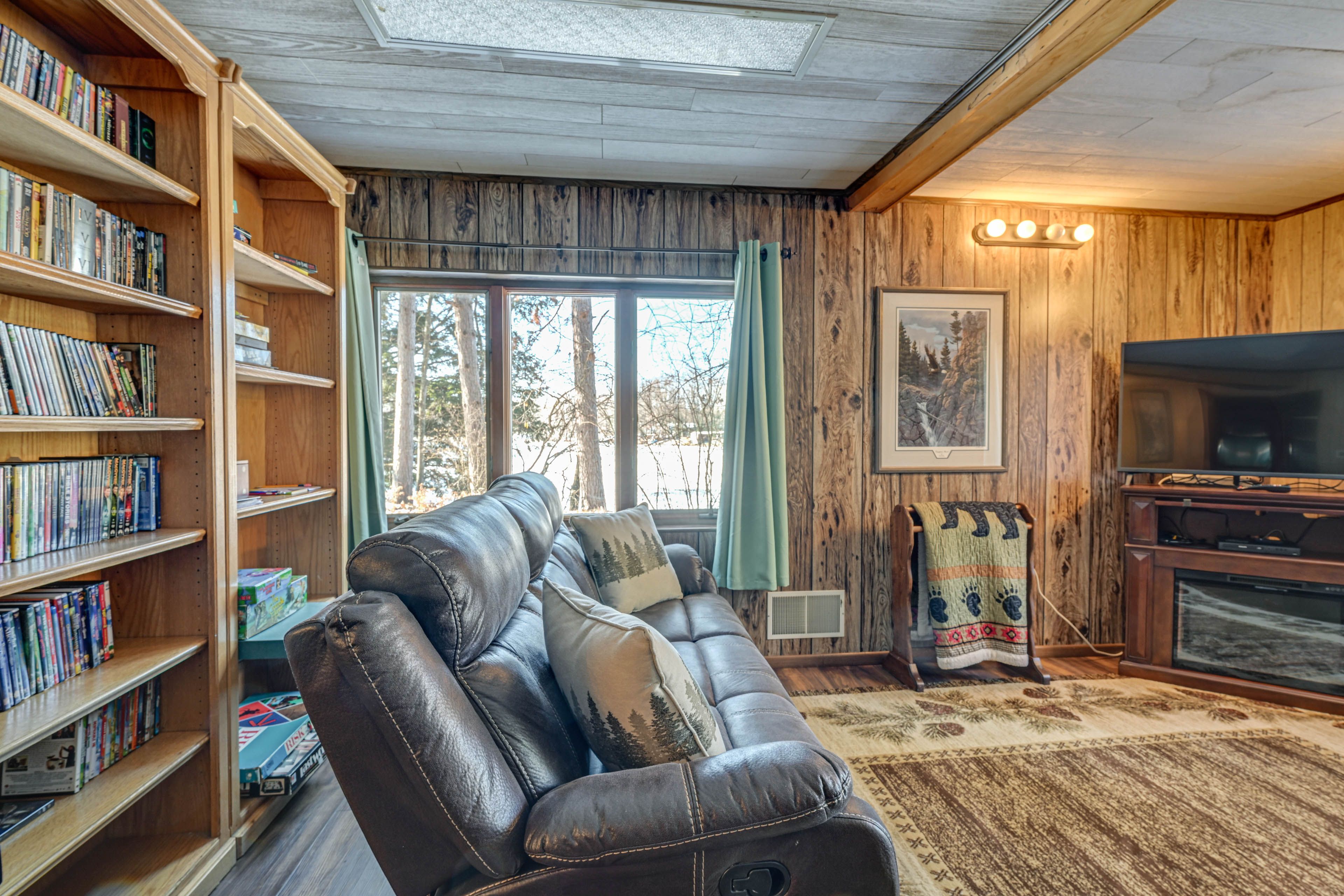 Living Room | DVDs | Fireplace