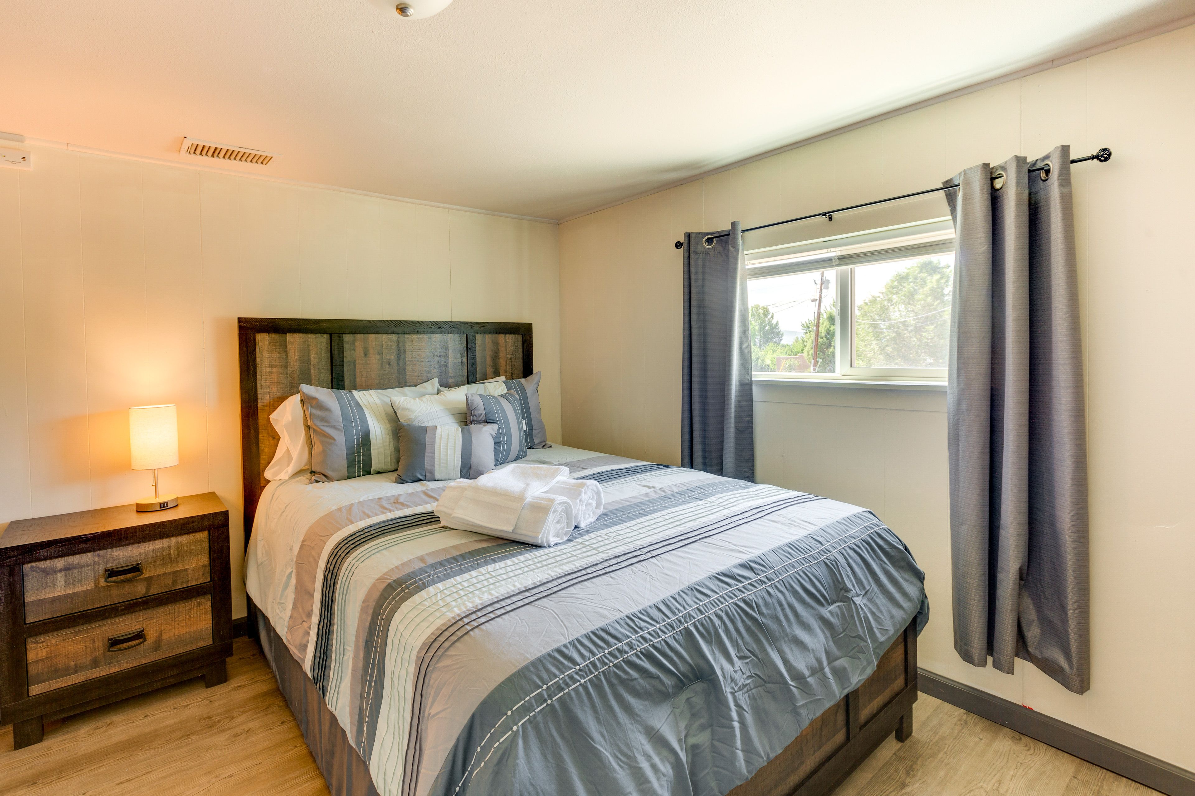Bedroom 3 | 2nd Floor | Queen Bed