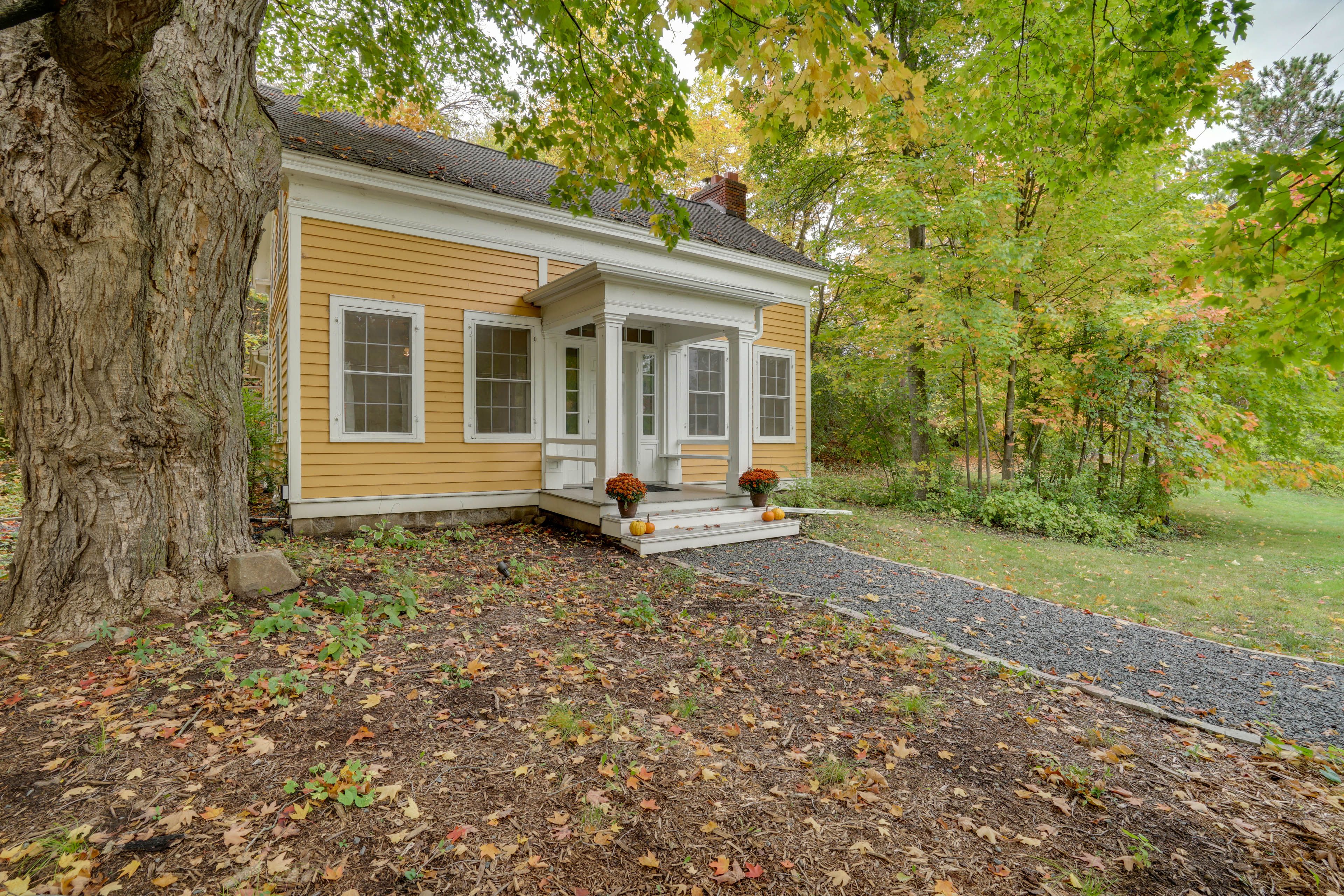 Home Exterior | Parking | Driveway (4 Vehicles)