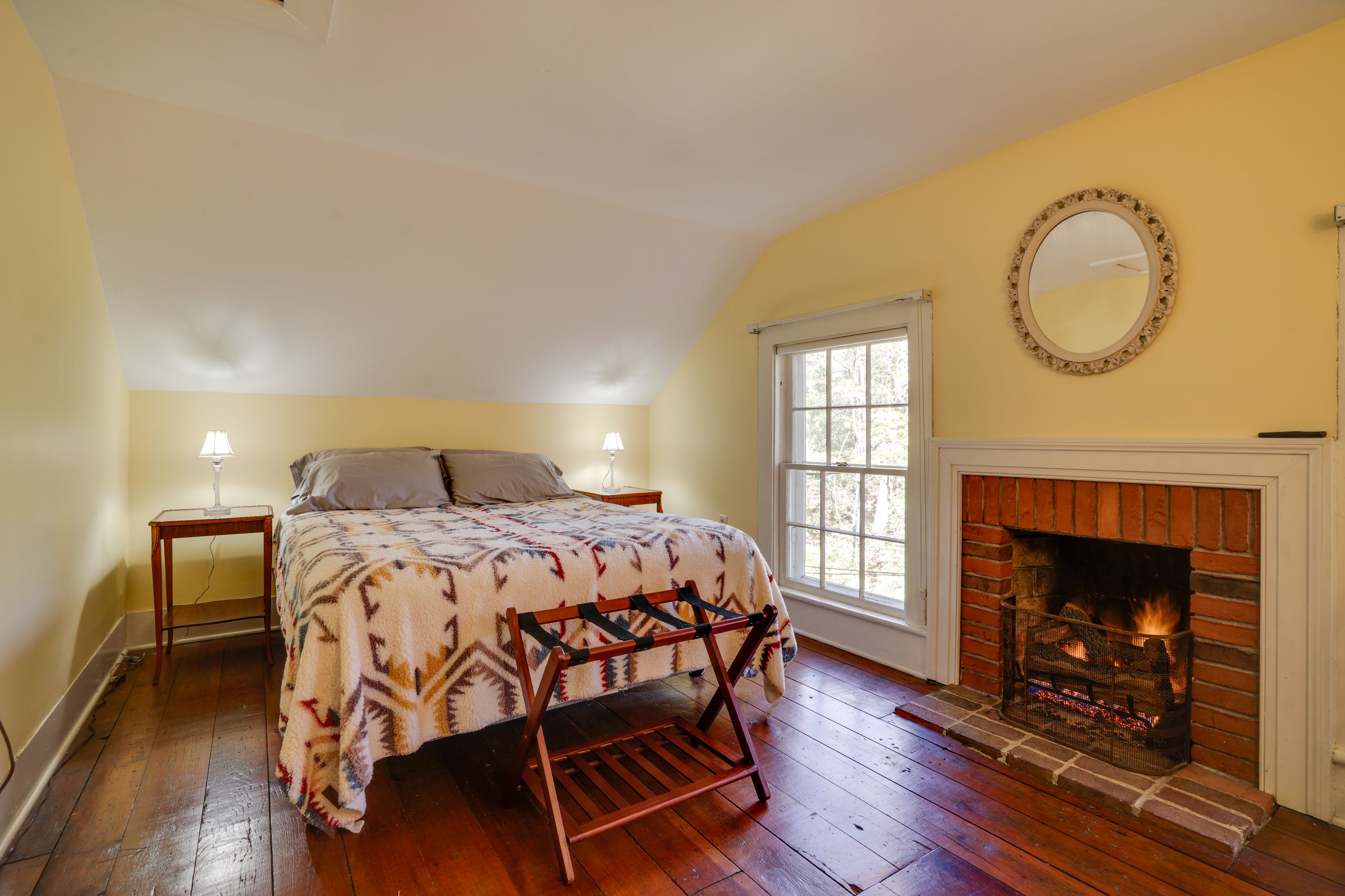 Bedroom 3 | Full Bed | 2nd Floor