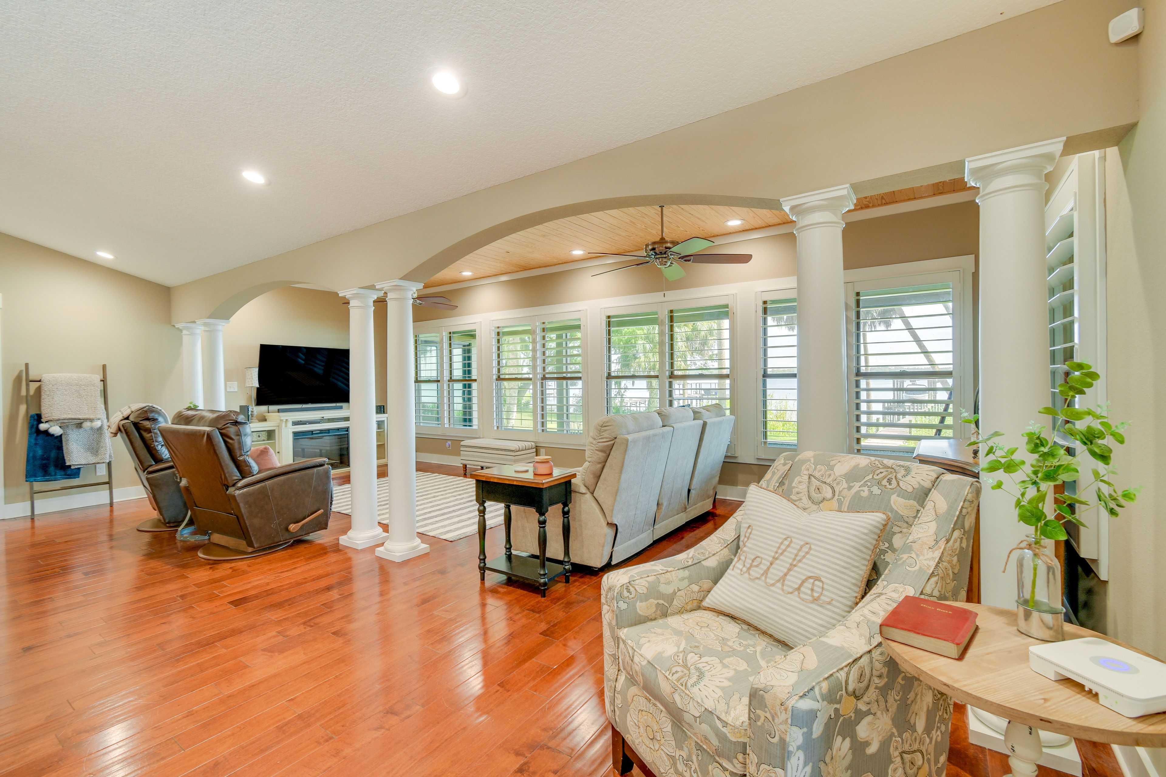 Living Room | Free WiFi | Central A/C & Heat | Smart TV | Water Views