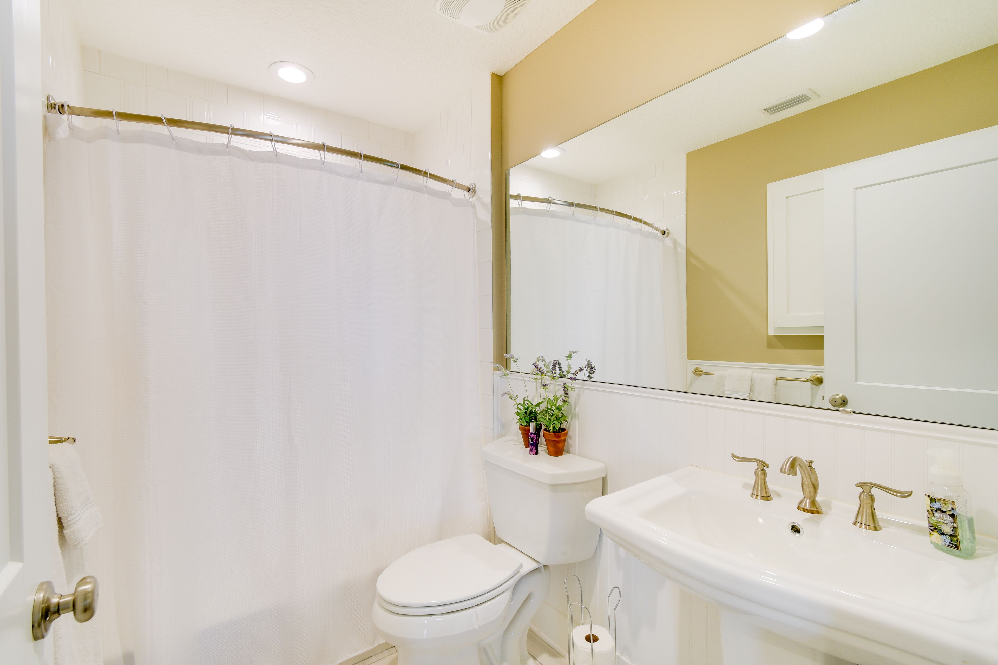 En-Suite Bathroom