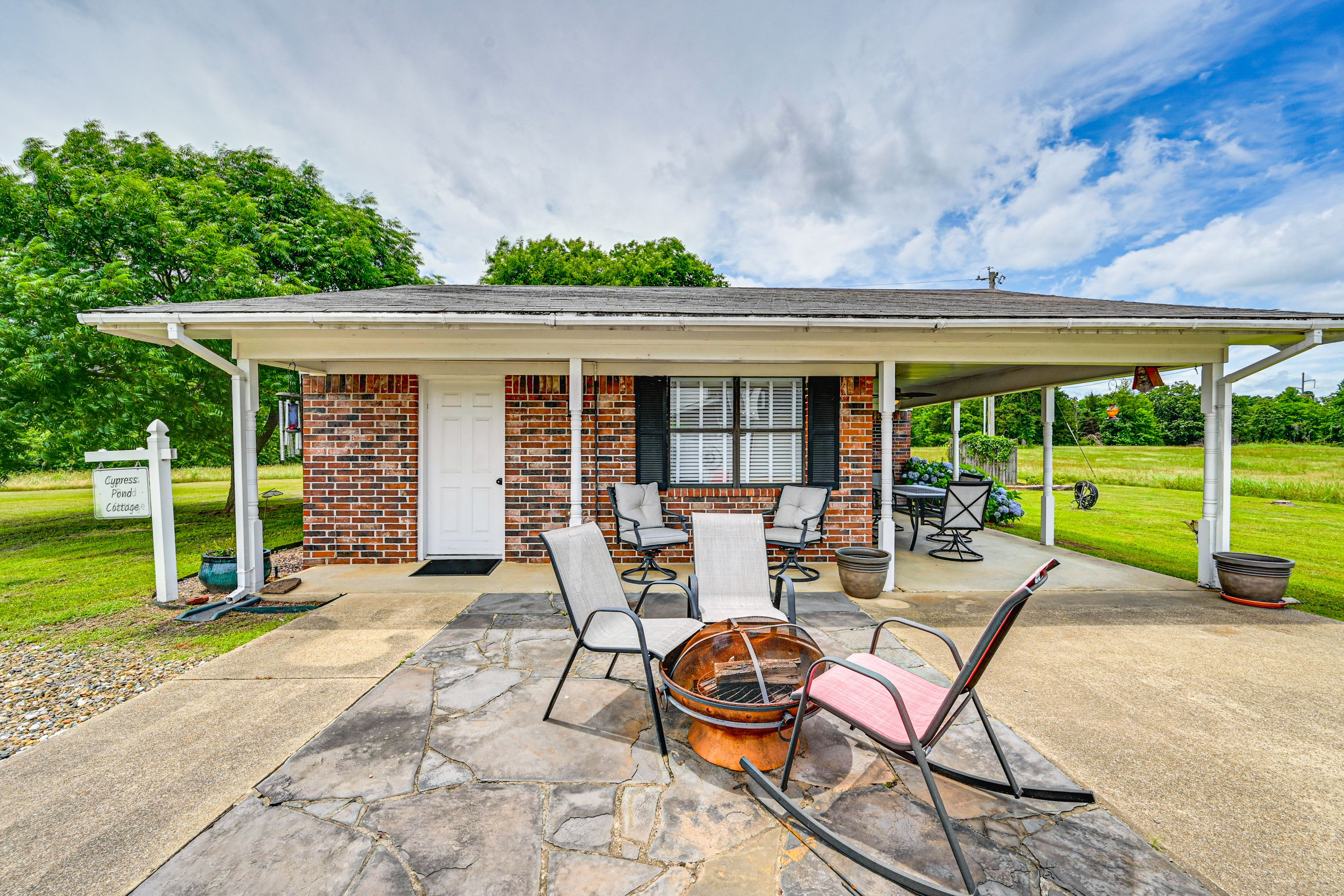 Patio | Fire Pit | Gas Grill | Seating | Dining Area