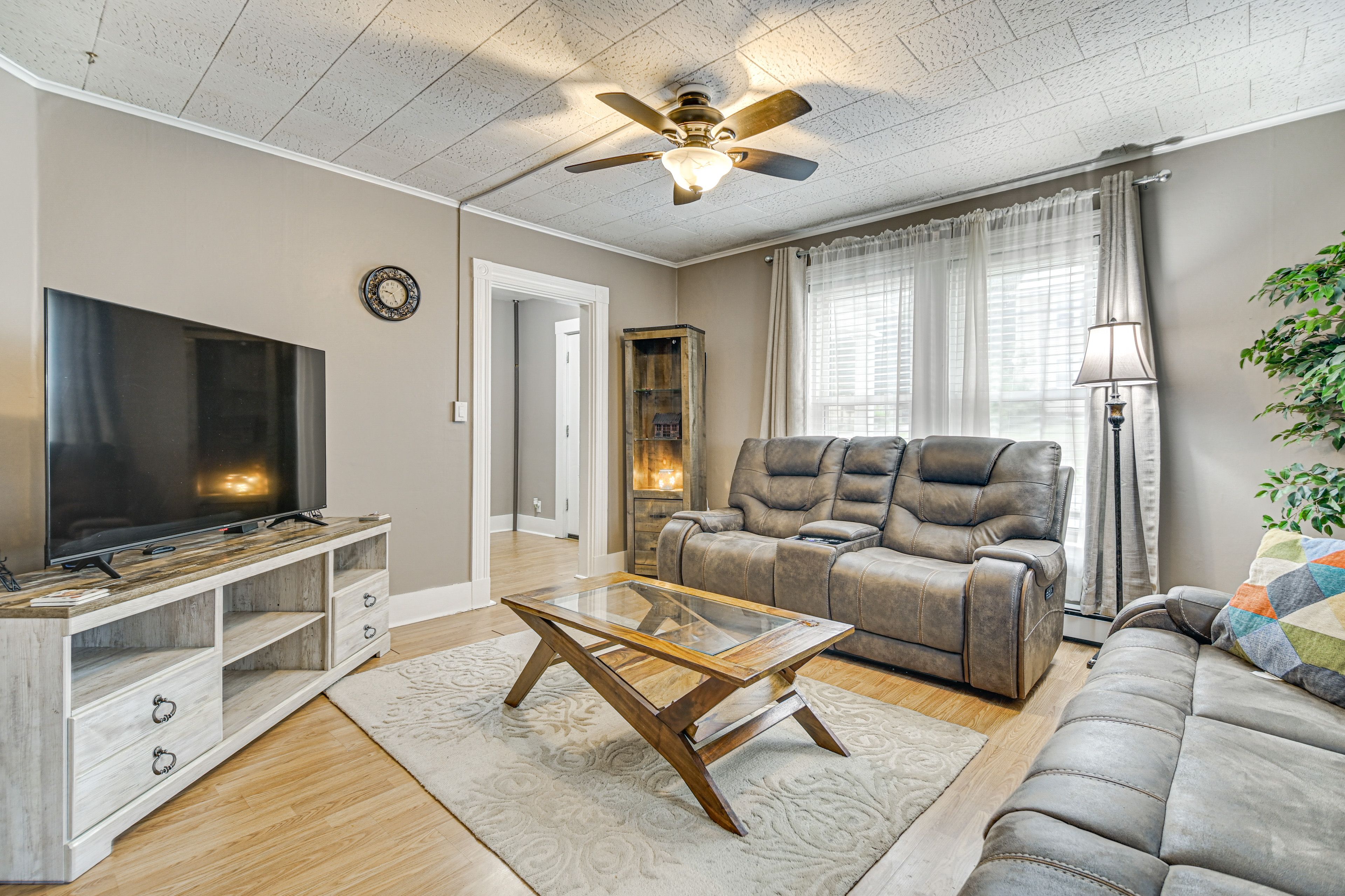 Living Room | Free WiFi | Smart TV | Window A/C Unit | 1st Floor