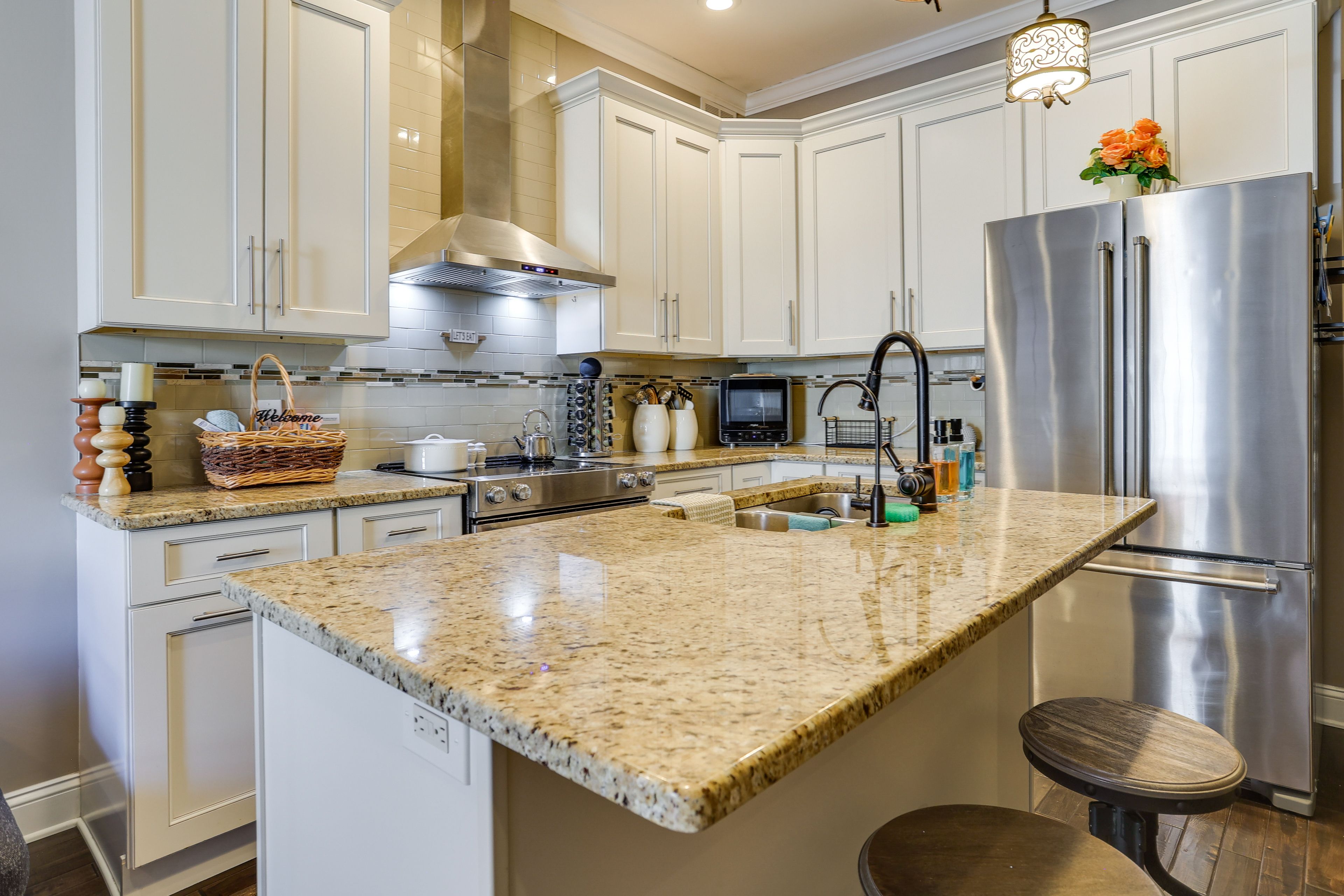 Kitchen | Dishware & Flatware | Complimentary Spices