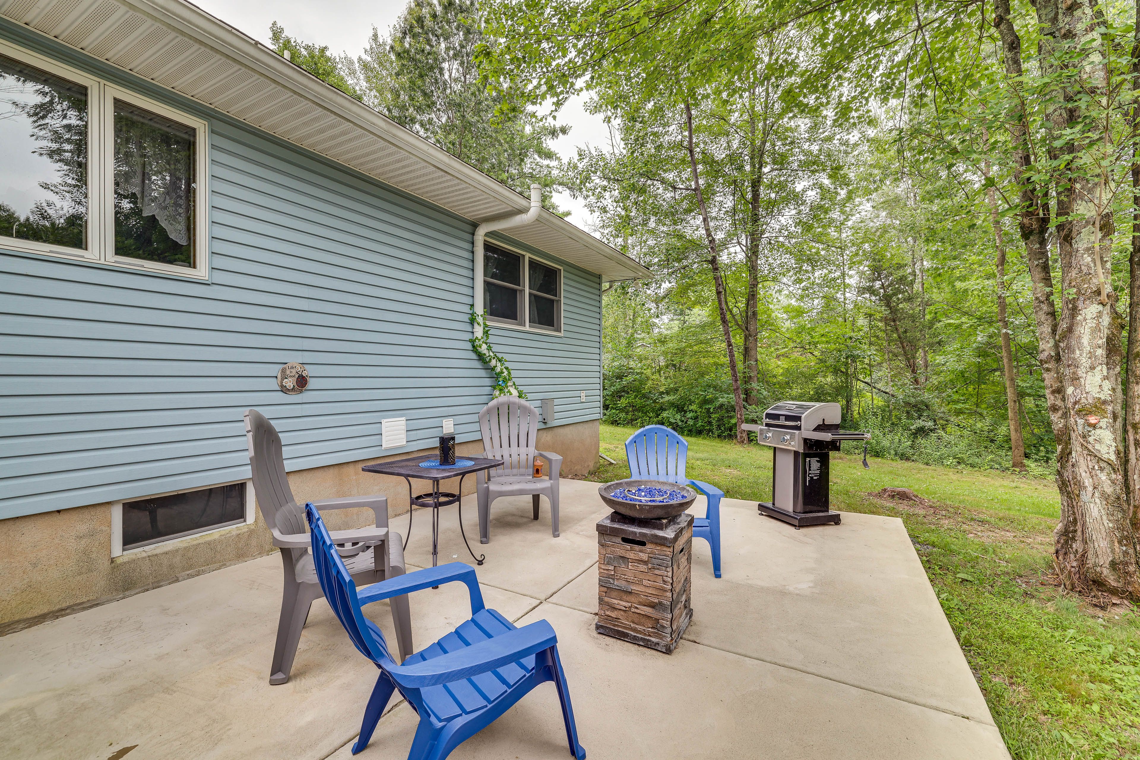 Furnished Patio