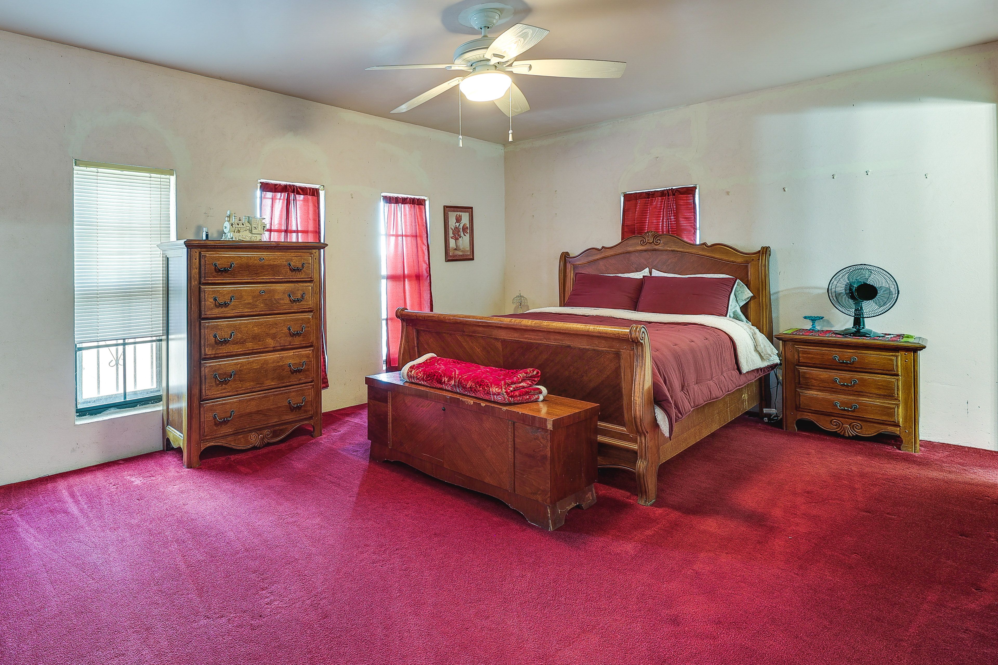 Bedroom Suite | Queen Bed | Linens Provided