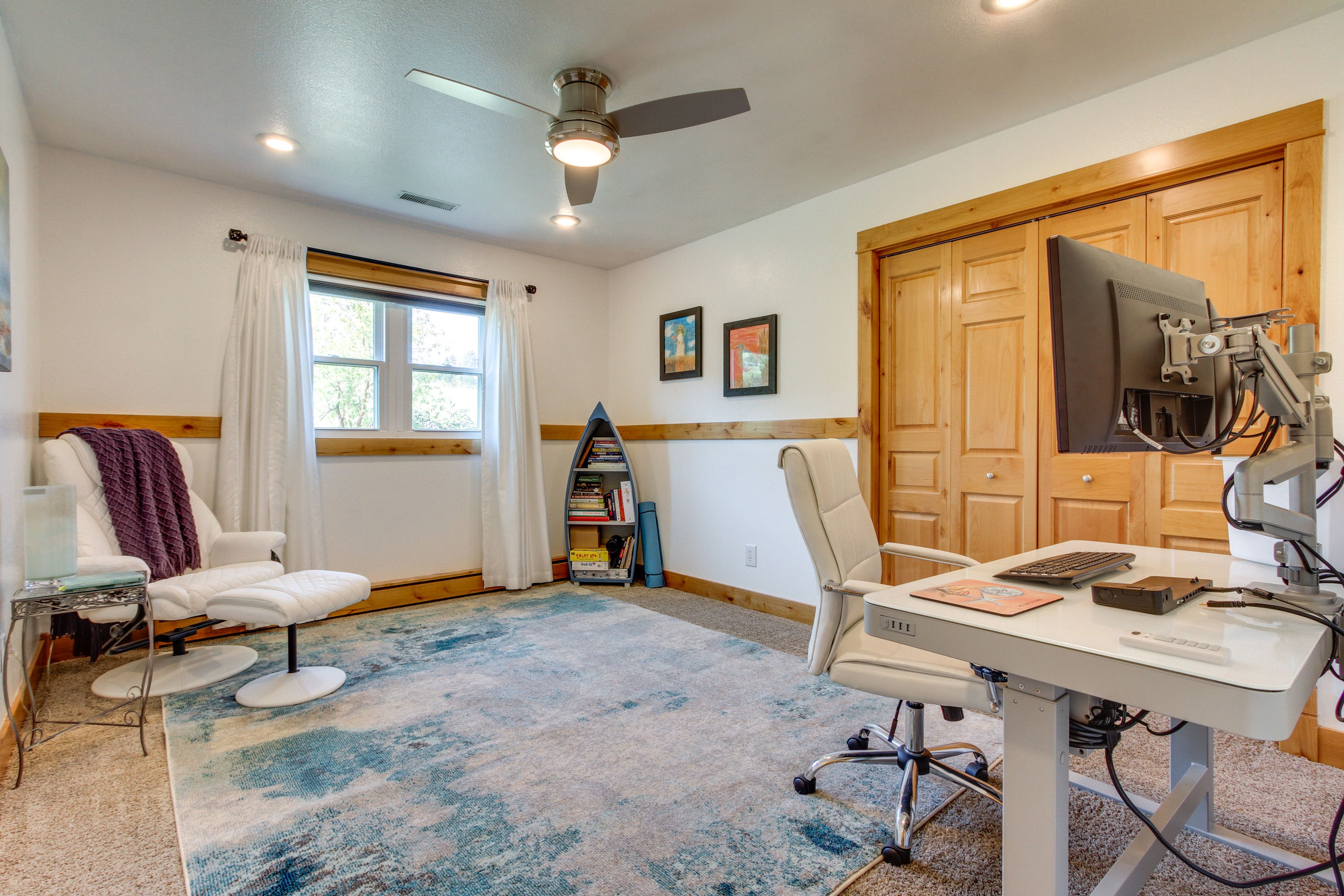 Home Office | Laptop-Friendly Workspace | Dual Monitors