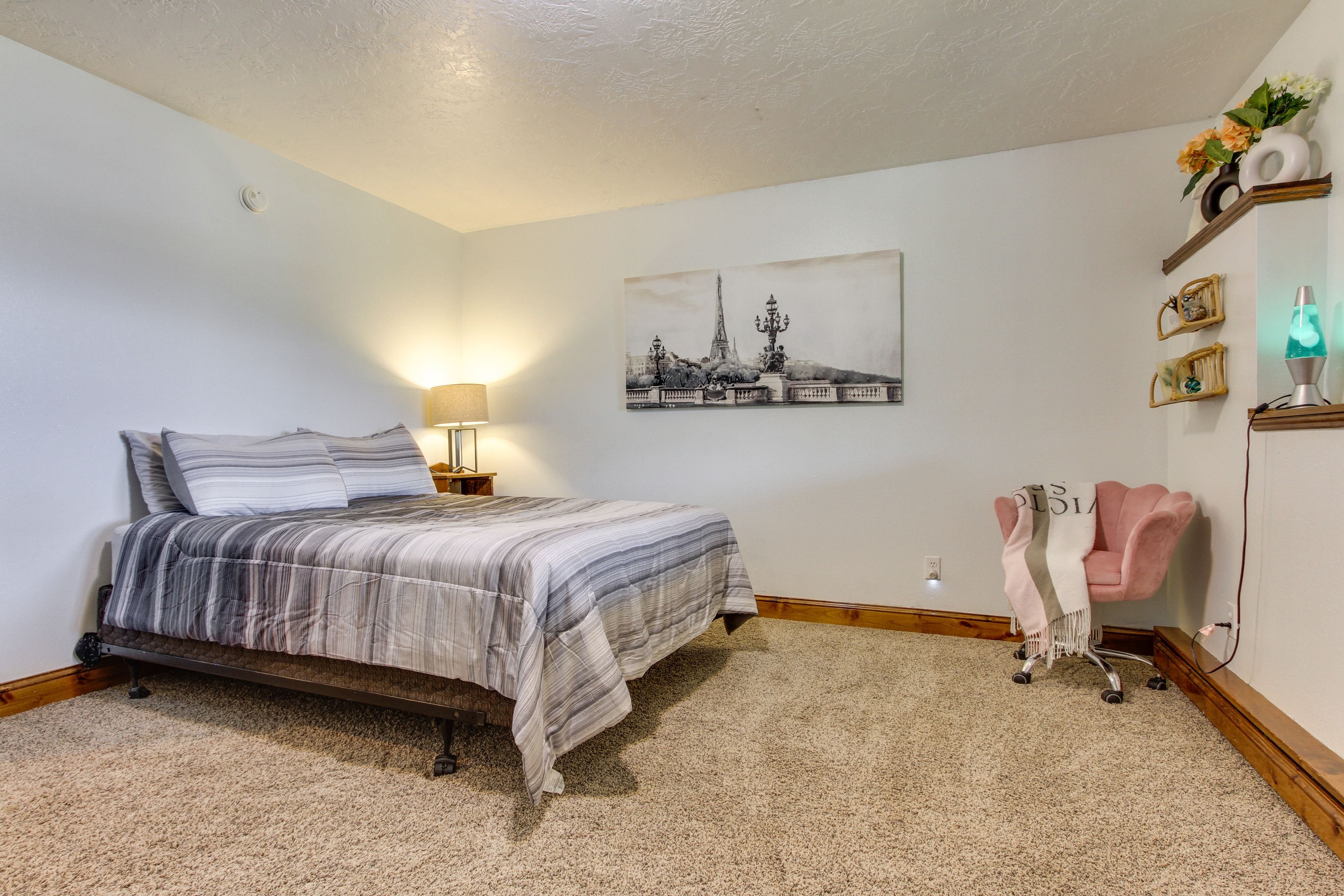Bedroom 3 | Queen Bed