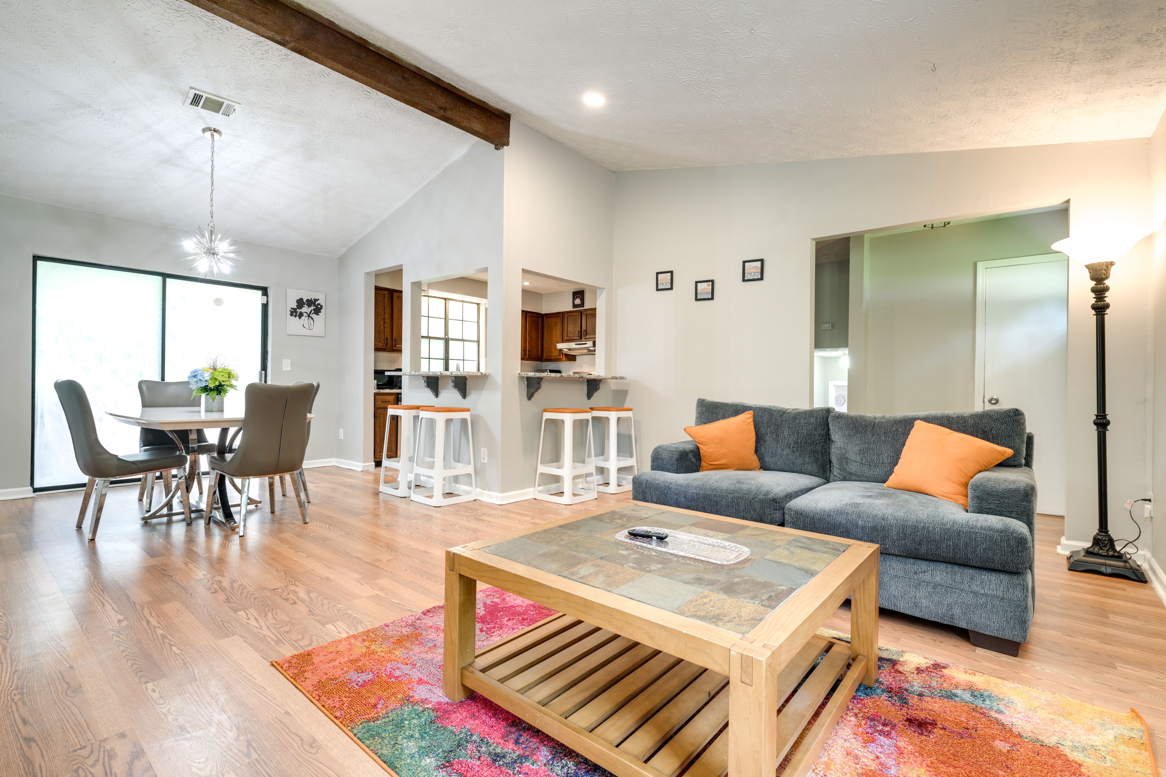 Living Room | Free WiFi | Central A/C & Heating | Washer/Dryer