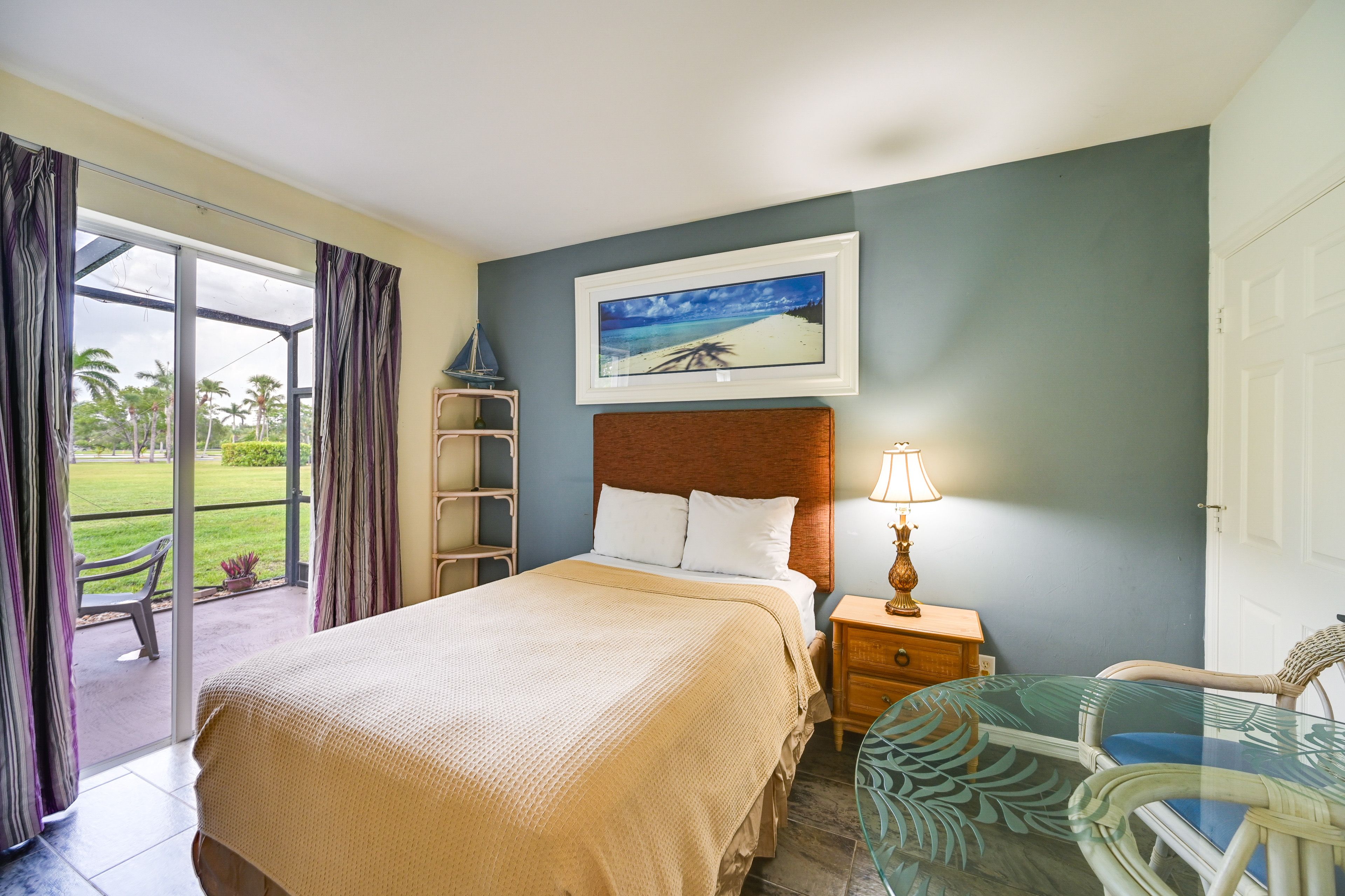 Studio Interior | 2 Full Beds | Linens Provided | Dining Table