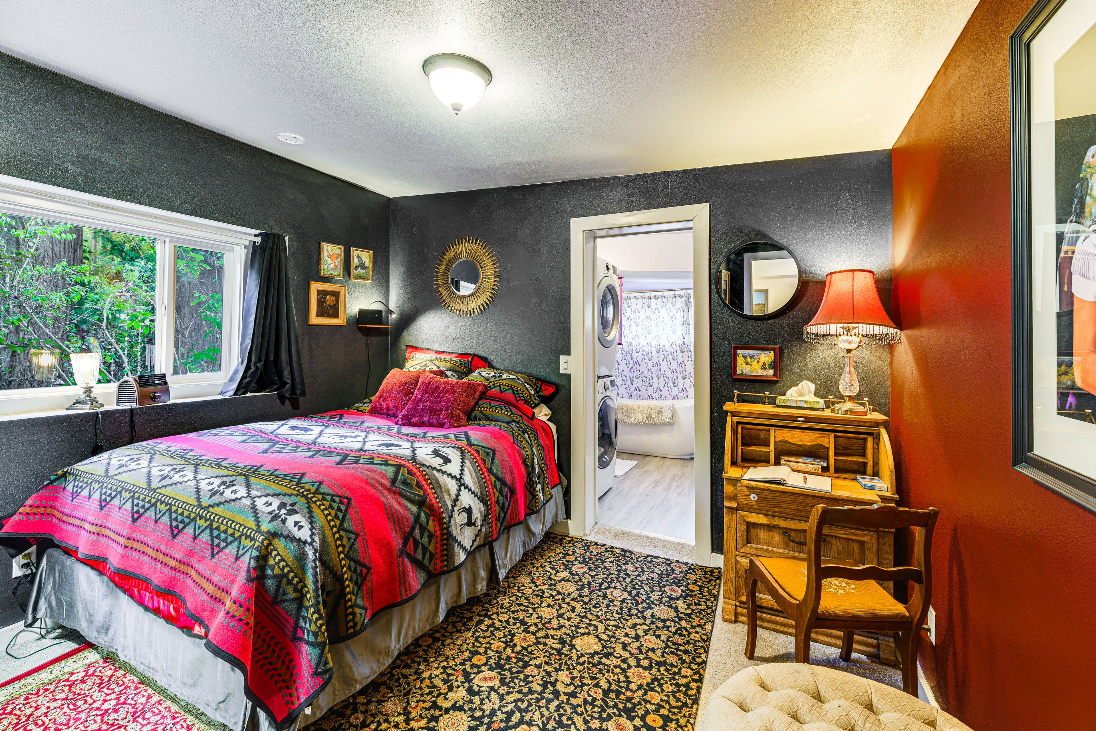 Bedroom 1 | King Bed