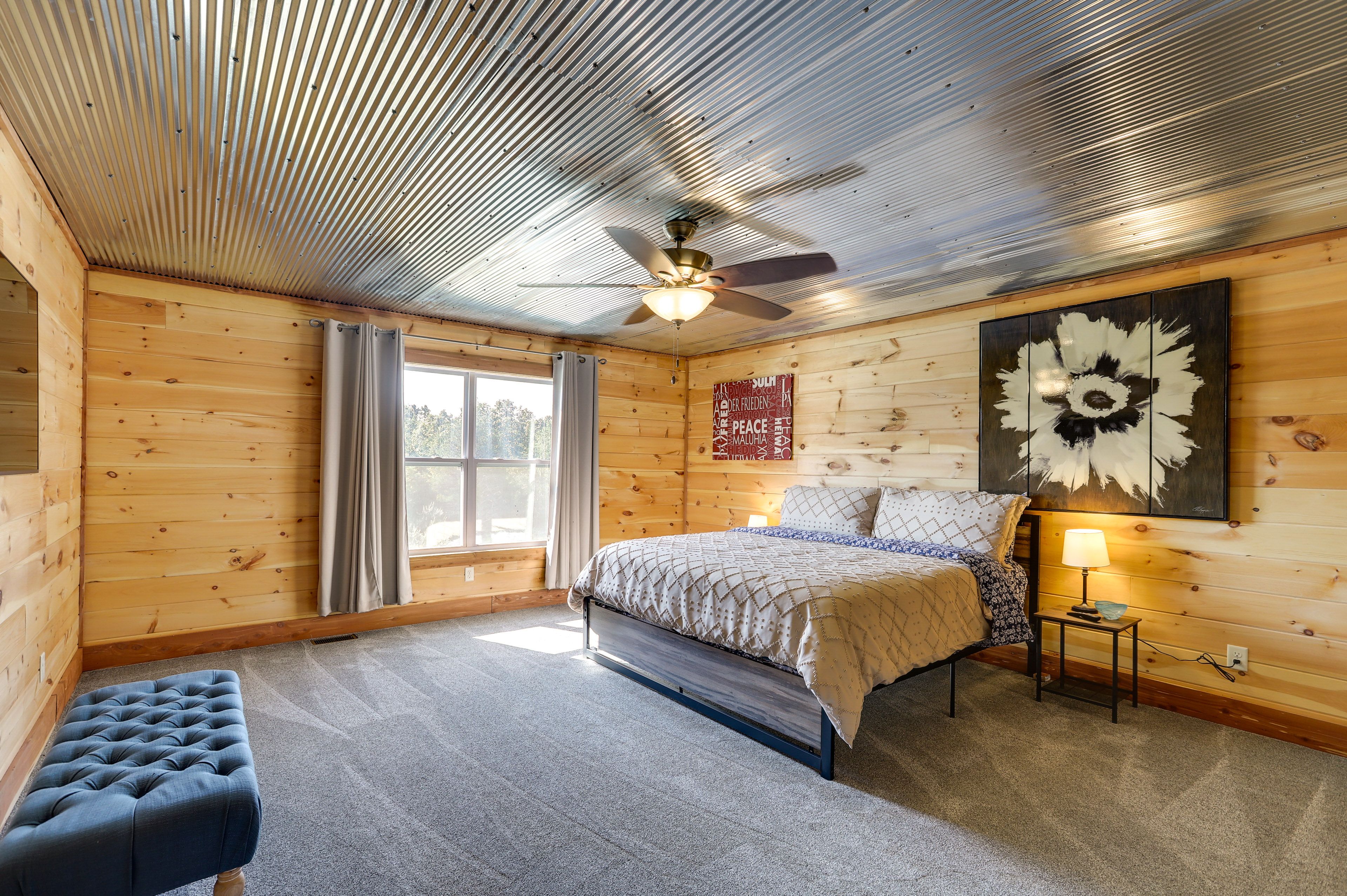 Bedroom 1 | 3rd Floor | King Bed | Linens Provided | Smart TV