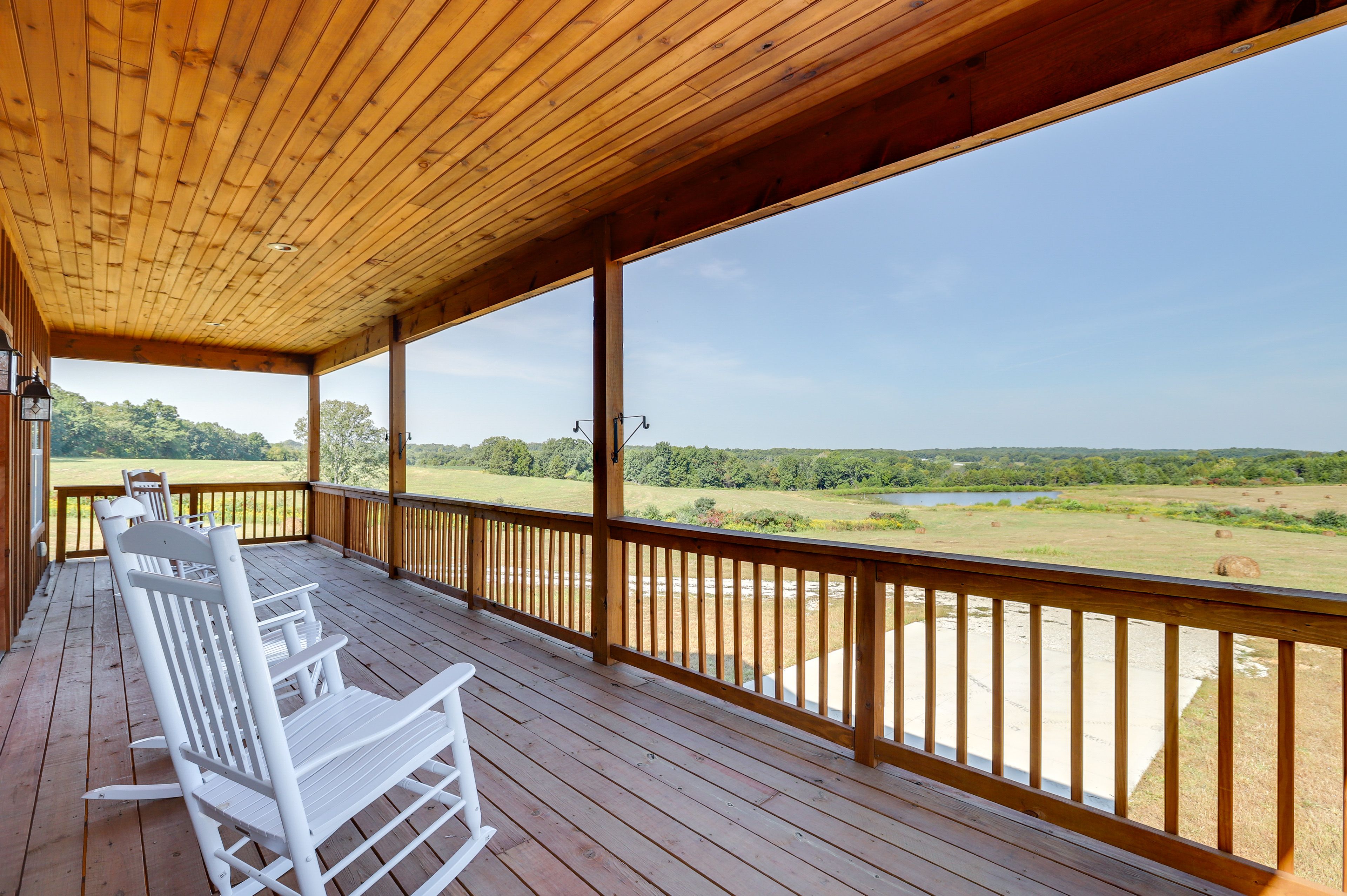 Furnished Balcony | 2nd Floor