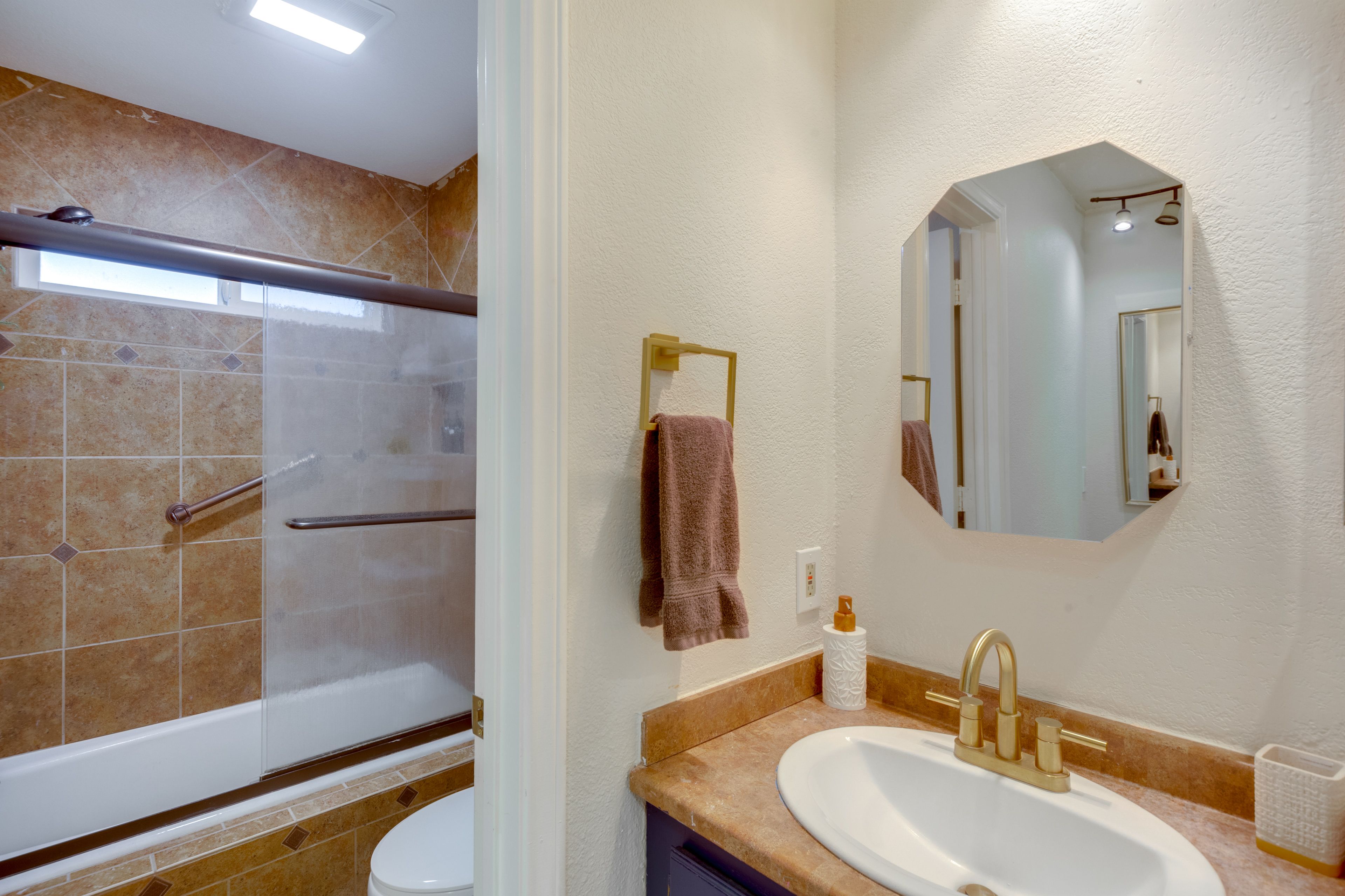 Full Bathroom | Ground Floor