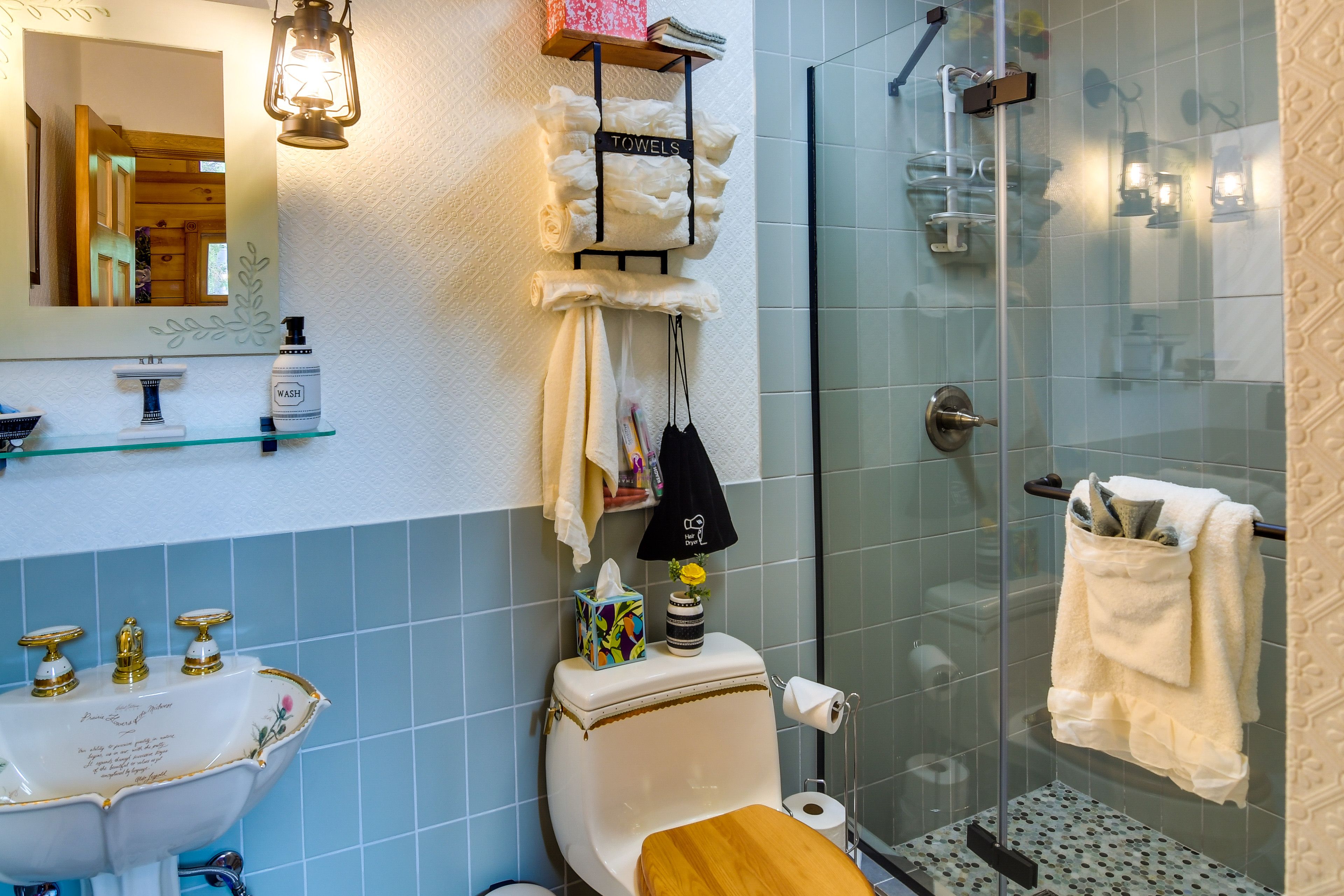Full En-Suite Bathroom | Towels Provided | Complimentary Toiletries