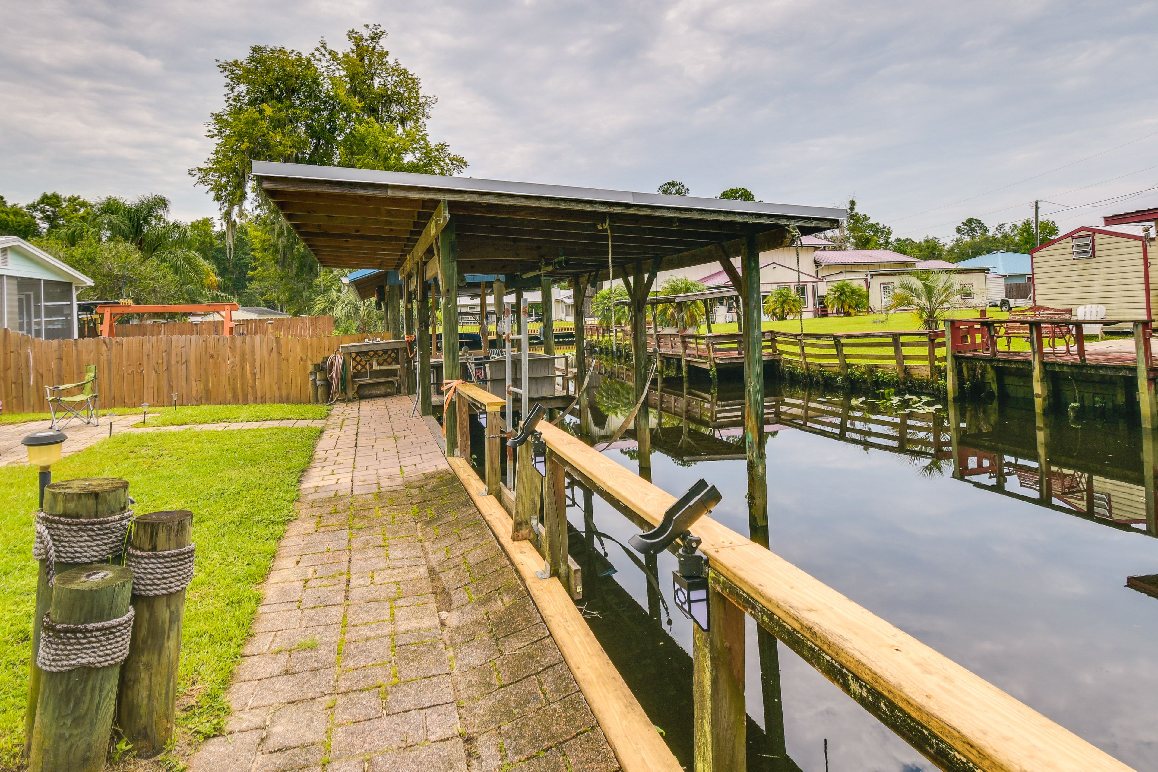 Creek Access | Boat Dock & Lift